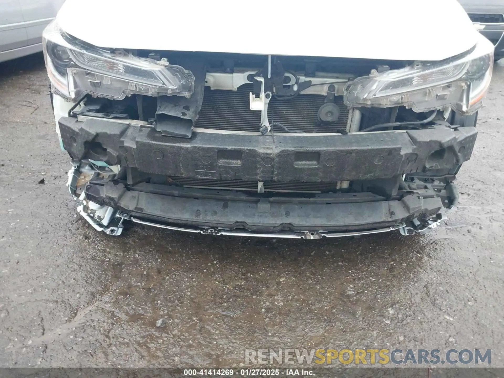 6 Photograph of a damaged car JTDEPRAE3LJ078643 TOYOTA COROLLA 2020