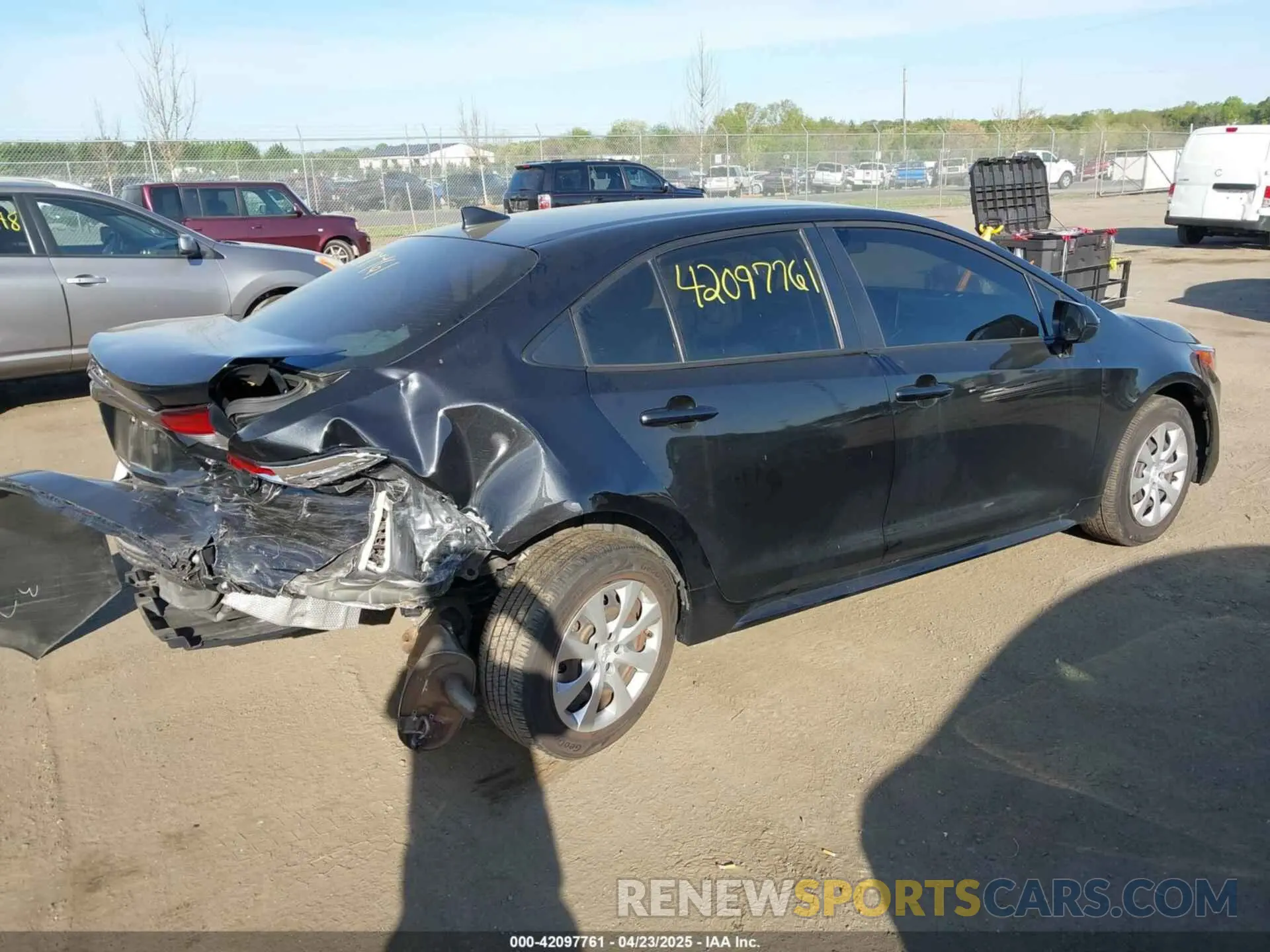 4 Photograph of a damaged car JTDEPRAE3LJ090713 TOYOTA COROLLA 2020