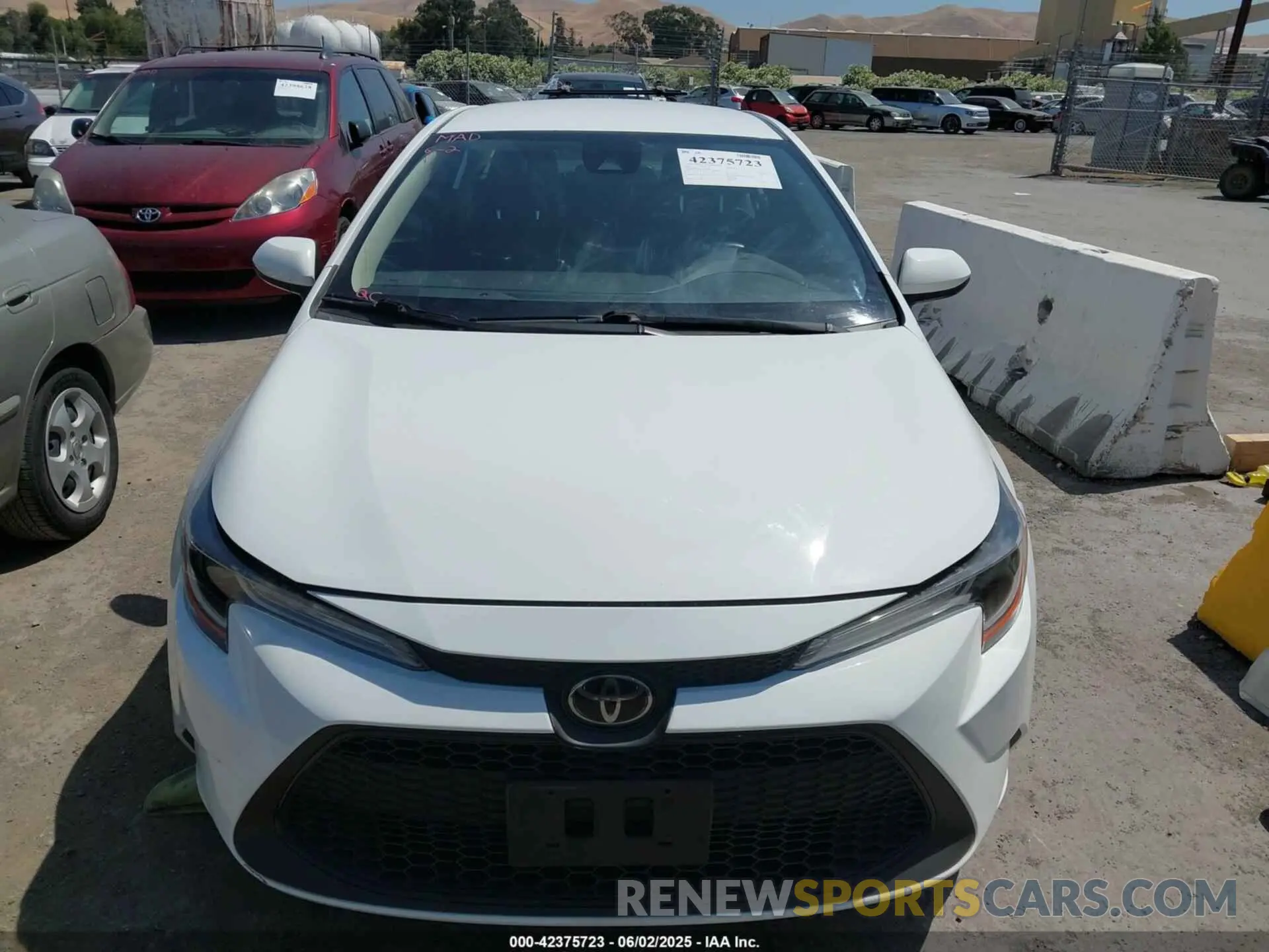 12 Photograph of a damaged car JTDEPRAE3LJ098083 TOYOTA COROLLA 2020