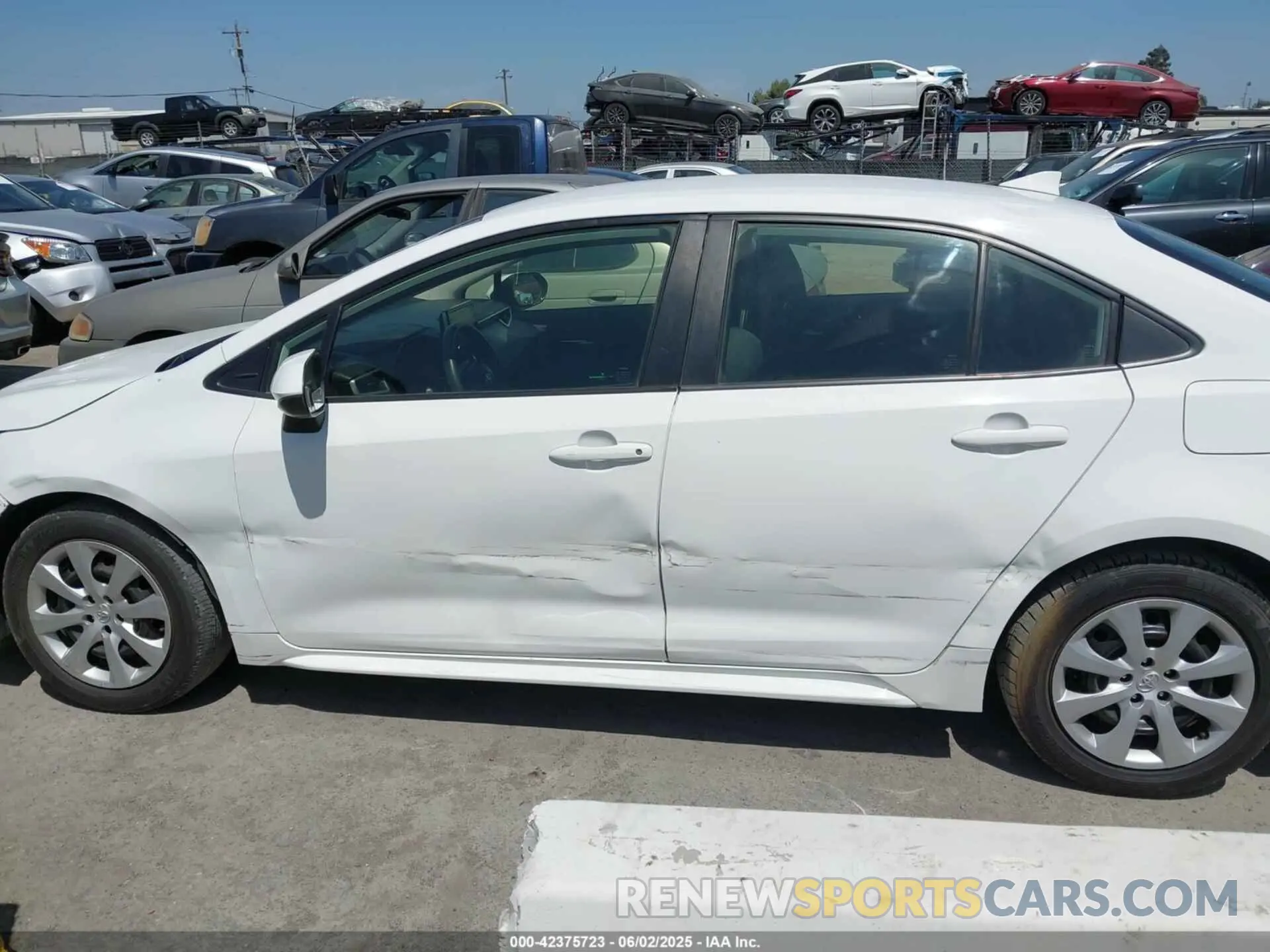 14 Photograph of a damaged car JTDEPRAE3LJ098083 TOYOTA COROLLA 2020