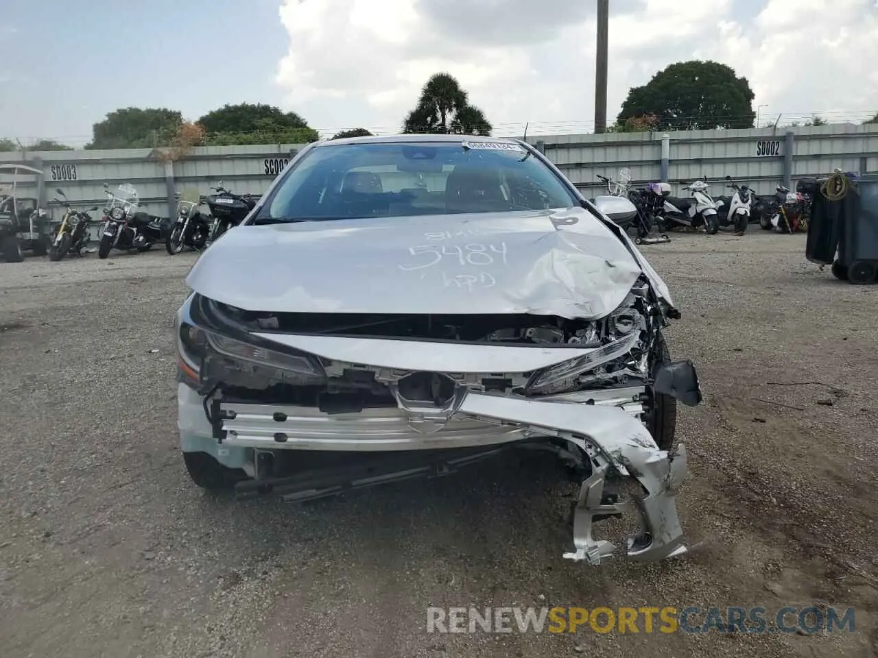 5 Photograph of a damaged car JTDEPRAE3LJ105484 TOYOTA COROLLA 2020