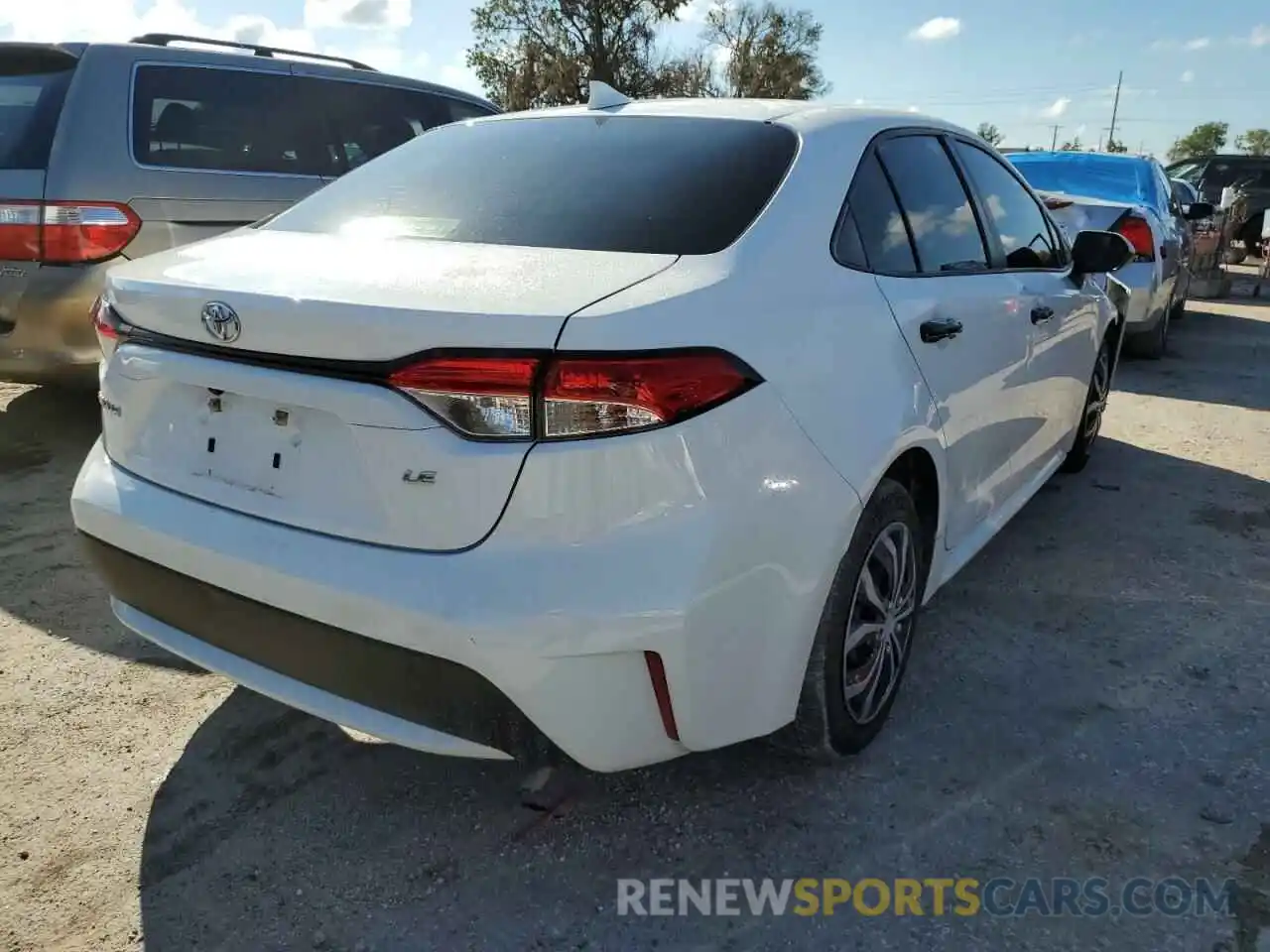 4 Photograph of a damaged car JTDEPRAE3LJ116002 TOYOTA COROLLA 2020