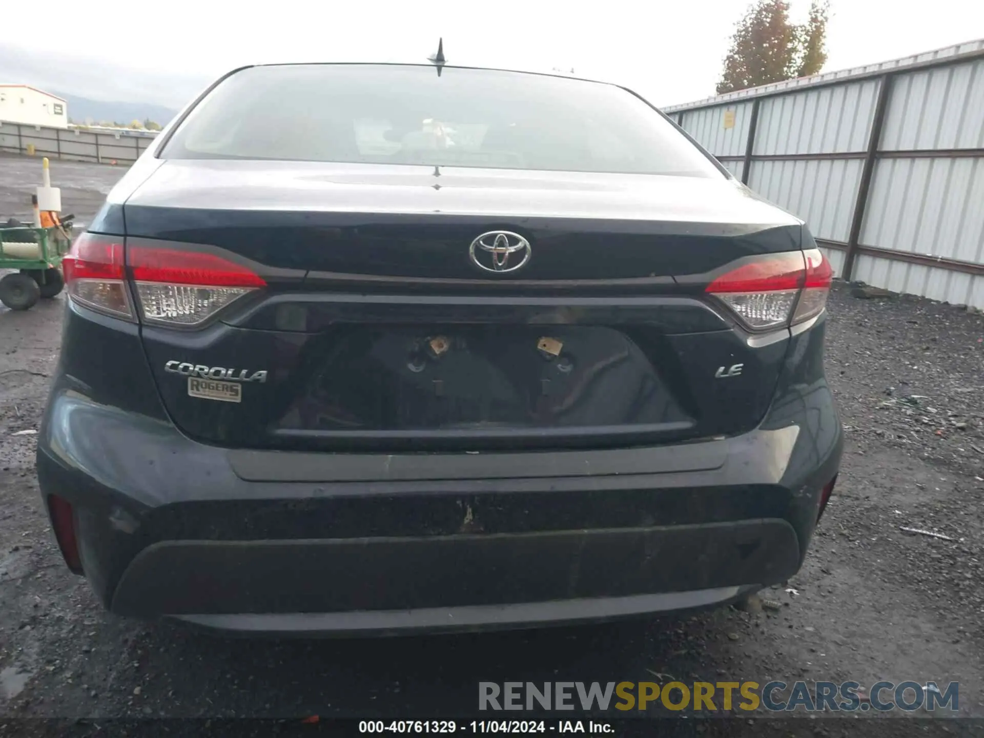 17 Photograph of a damaged car JTDEPRAE4LJ005166 TOYOTA COROLLA 2020
