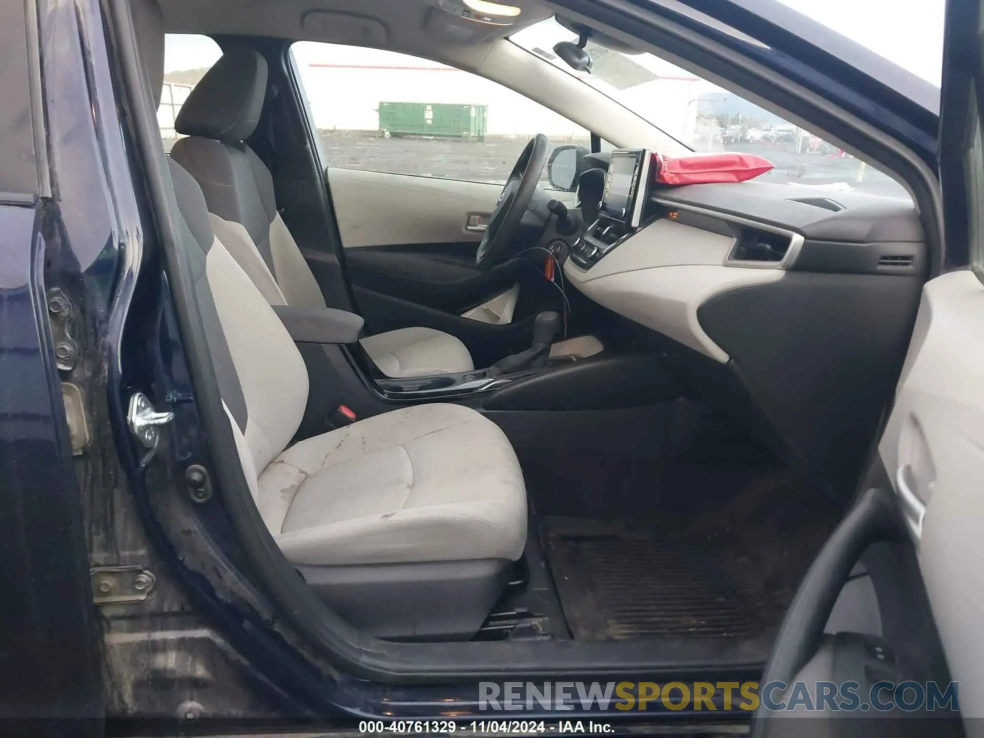 5 Photograph of a damaged car JTDEPRAE4LJ005166 TOYOTA COROLLA 2020