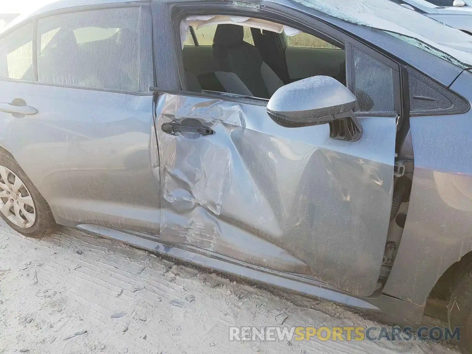 9 Photograph of a damaged car JTDEPRAE4LJ007936 TOYOTA COROLLA 2020