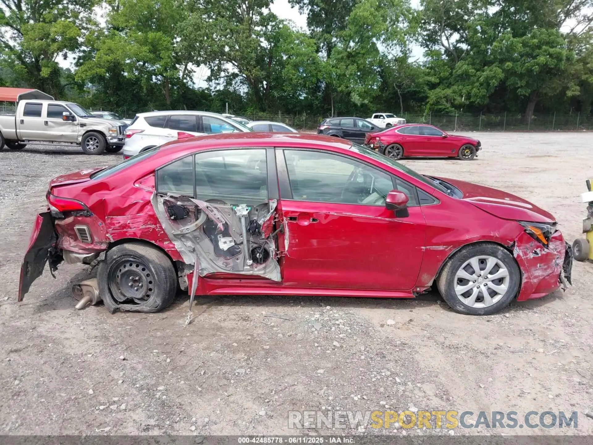 13 Photograph of a damaged car JTDEPRAE4LJ034201 TOYOTA COROLLA 2020