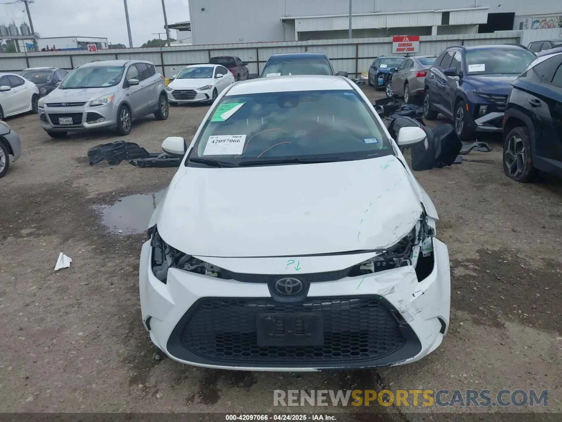 13 Photograph of a damaged car JTDEPRAE4LJ043254 TOYOTA COROLLA 2020