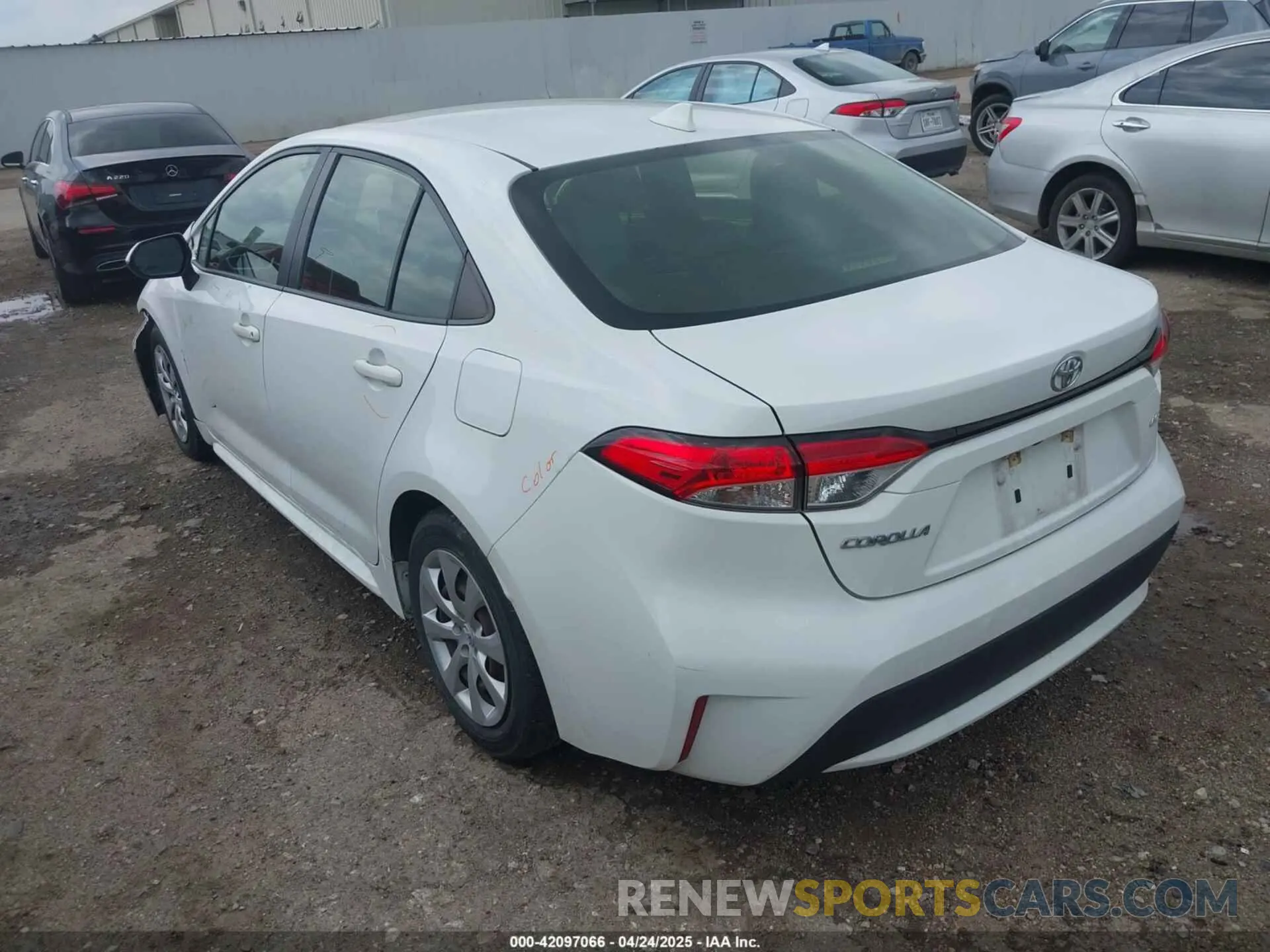 3 Photograph of a damaged car JTDEPRAE4LJ043254 TOYOTA COROLLA 2020
