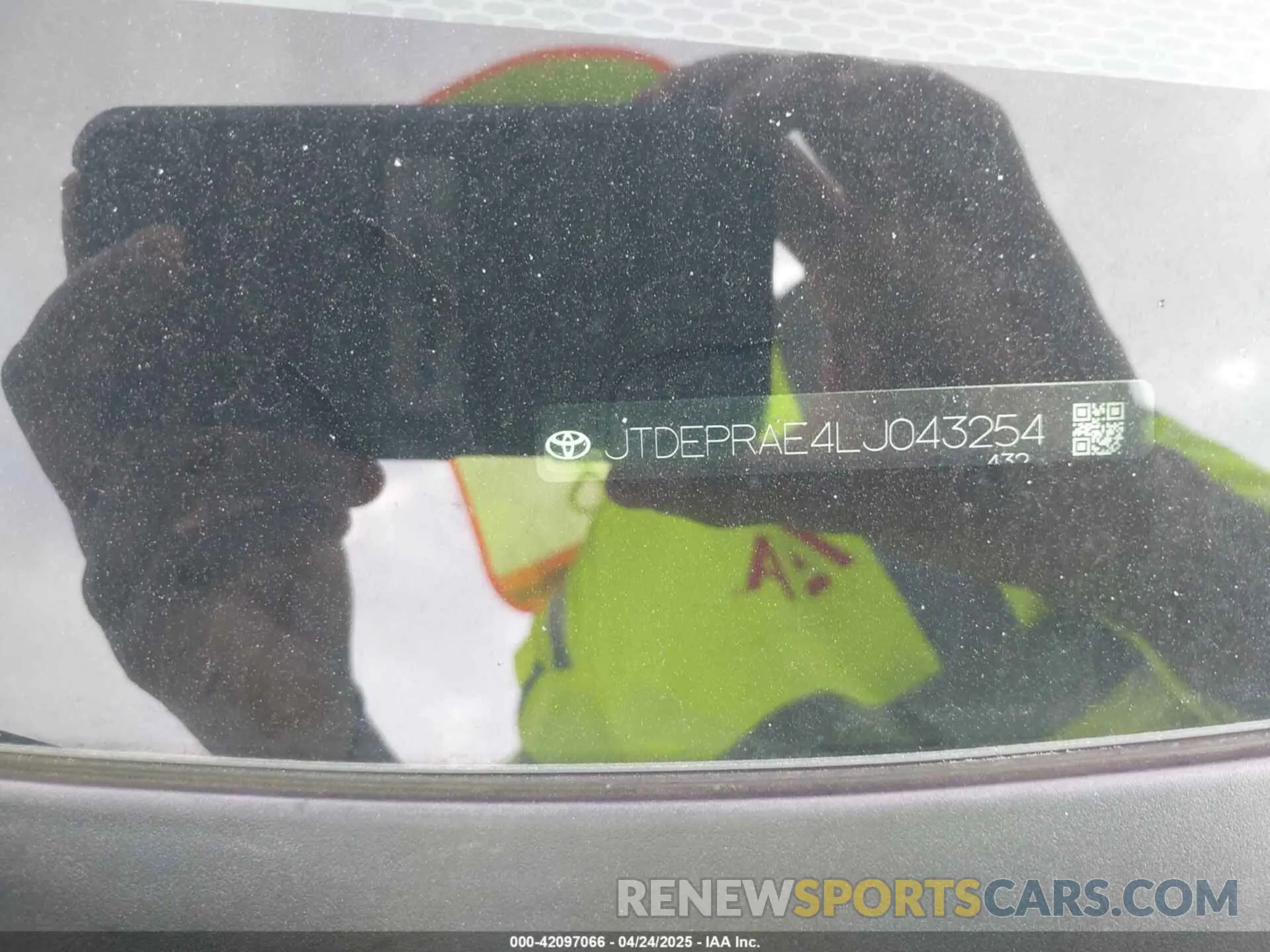 9 Photograph of a damaged car JTDEPRAE4LJ043254 TOYOTA COROLLA 2020