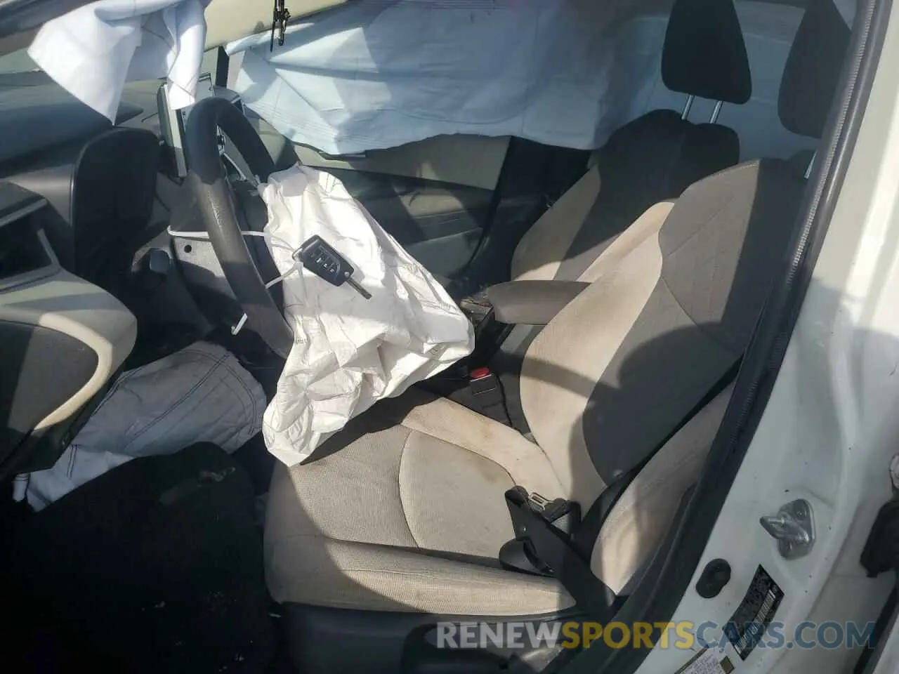 7 Photograph of a damaged car JTDEPRAE4LJ062466 TOYOTA COROLLA 2020