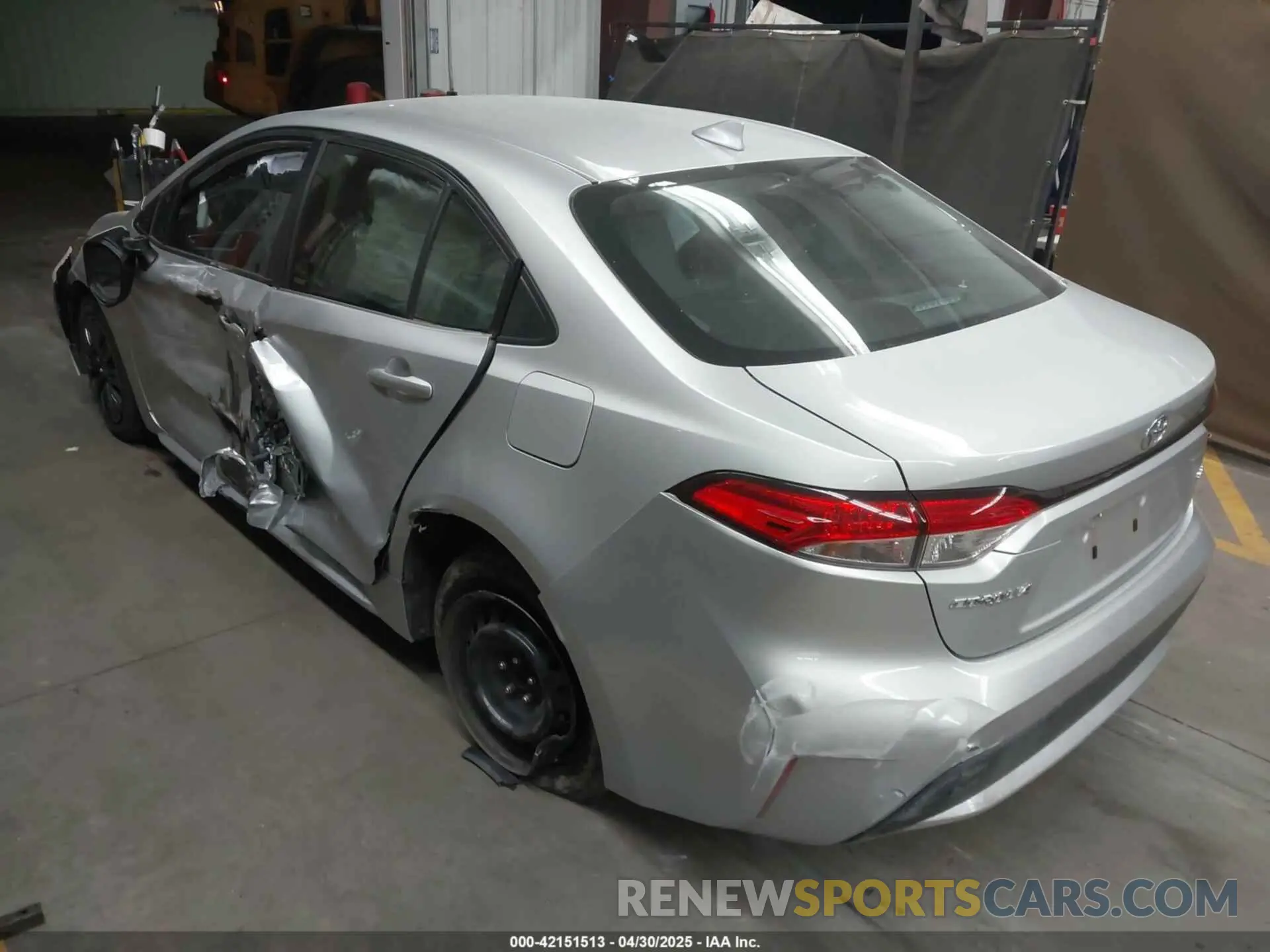 3 Photograph of a damaged car JTDEPRAE4LJ066954 TOYOTA COROLLA 2020