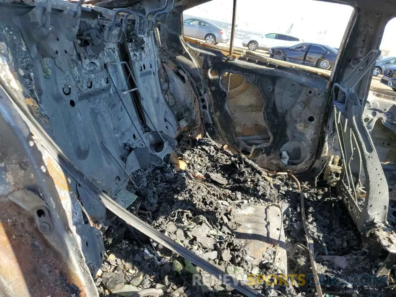 10 Photograph of a damaged car JTDEPRAE4LJ068784 TOYOTA COROLLA 2020