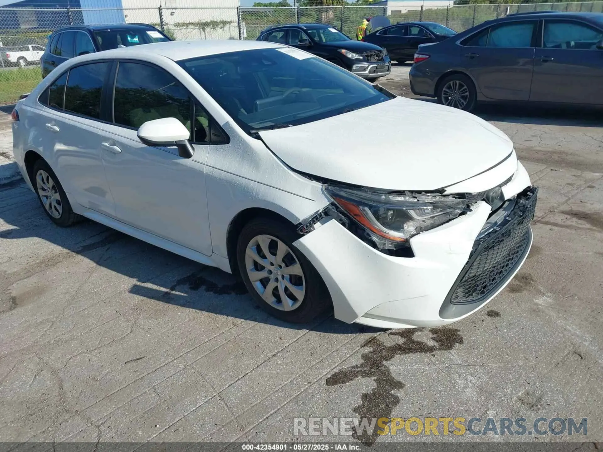 1 Photograph of a damaged car JTDEPRAE4LJ070602 TOYOTA COROLLA 2020