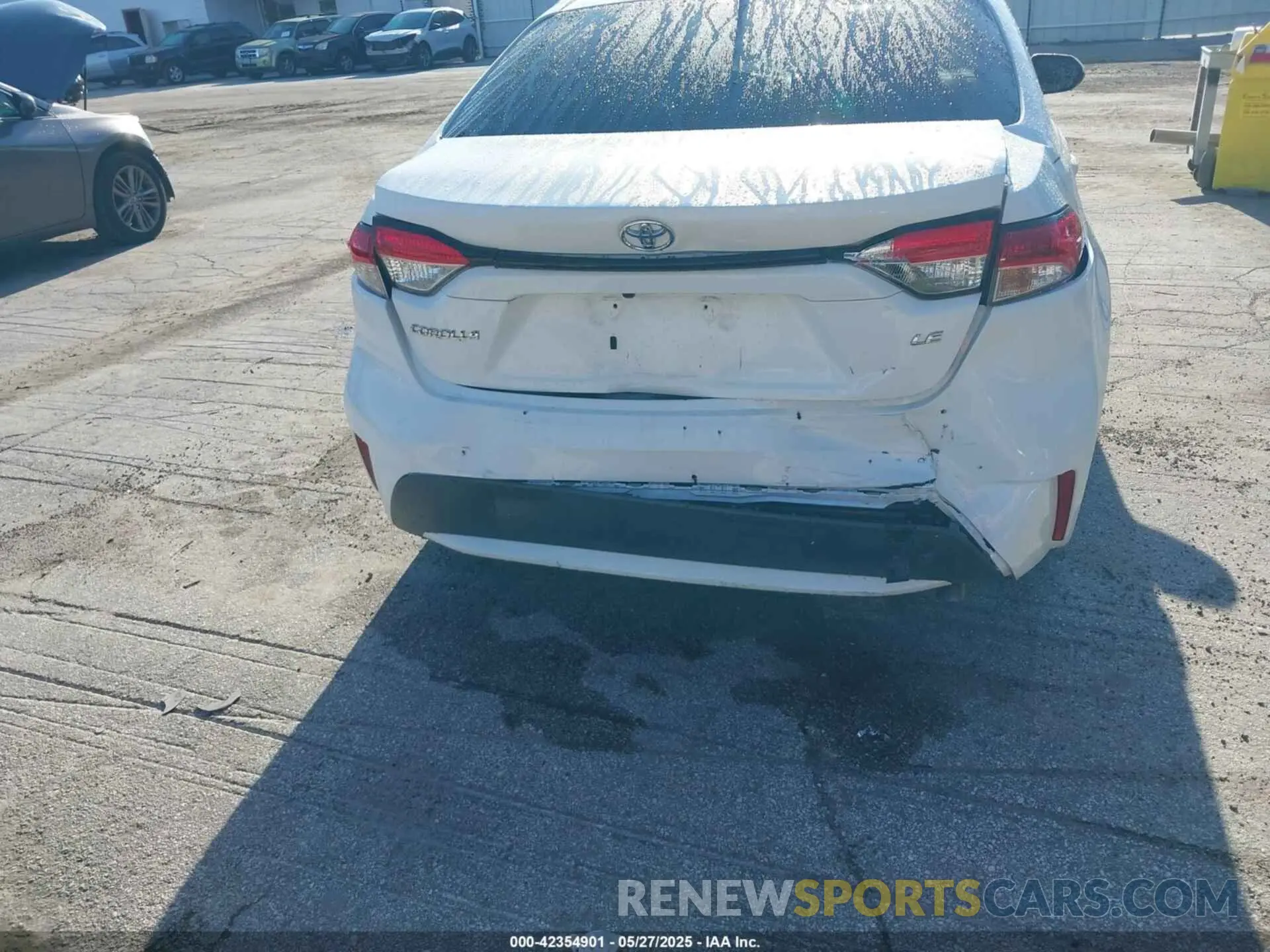 16 Photograph of a damaged car JTDEPRAE4LJ070602 TOYOTA COROLLA 2020