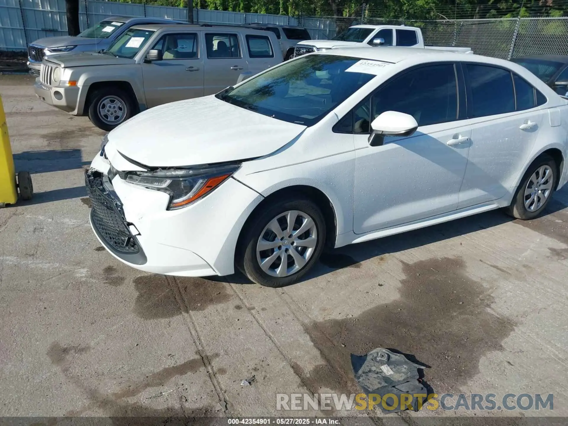 2 Photograph of a damaged car JTDEPRAE4LJ070602 TOYOTA COROLLA 2020