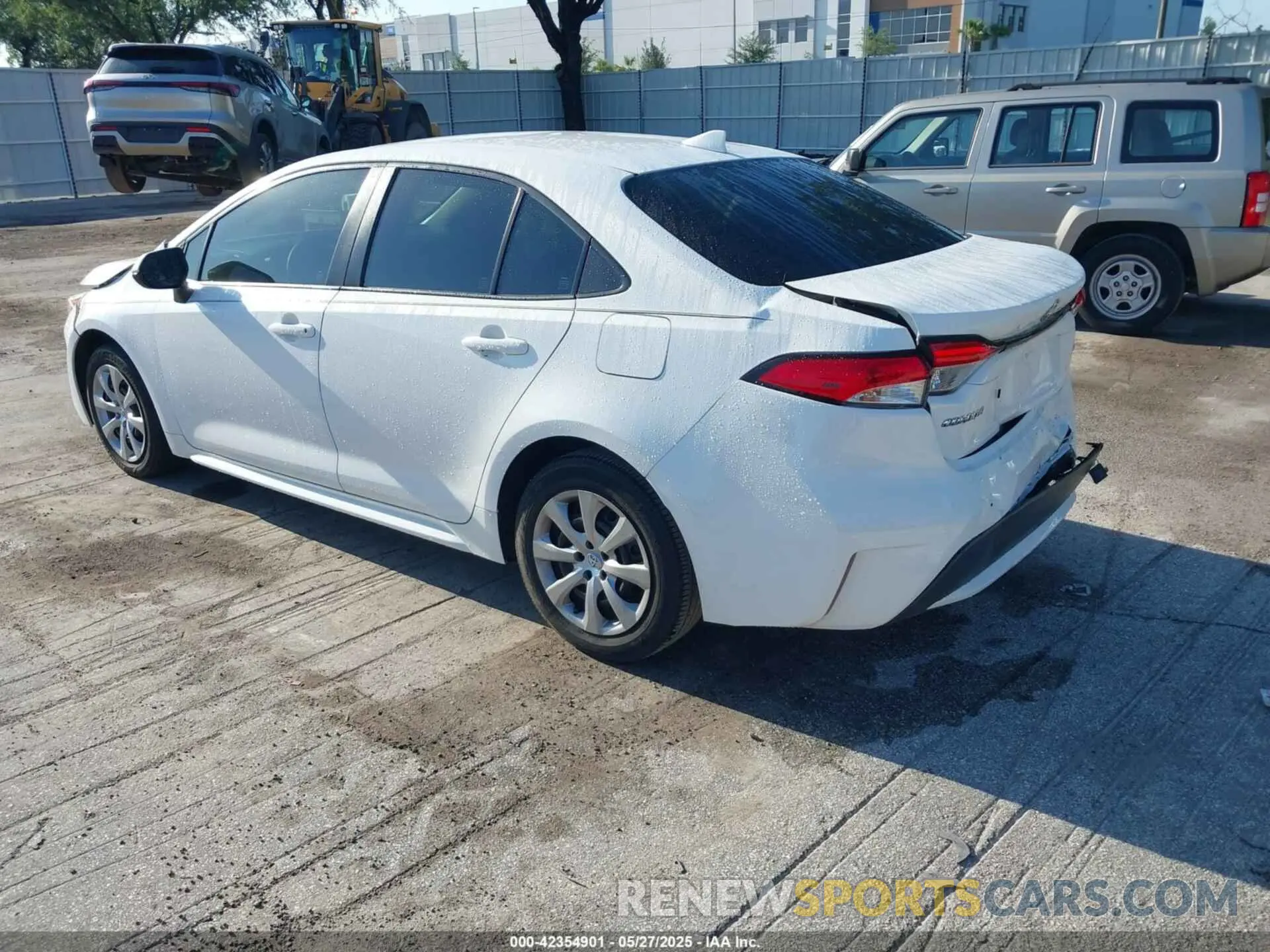 3 Photograph of a damaged car JTDEPRAE4LJ070602 TOYOTA COROLLA 2020