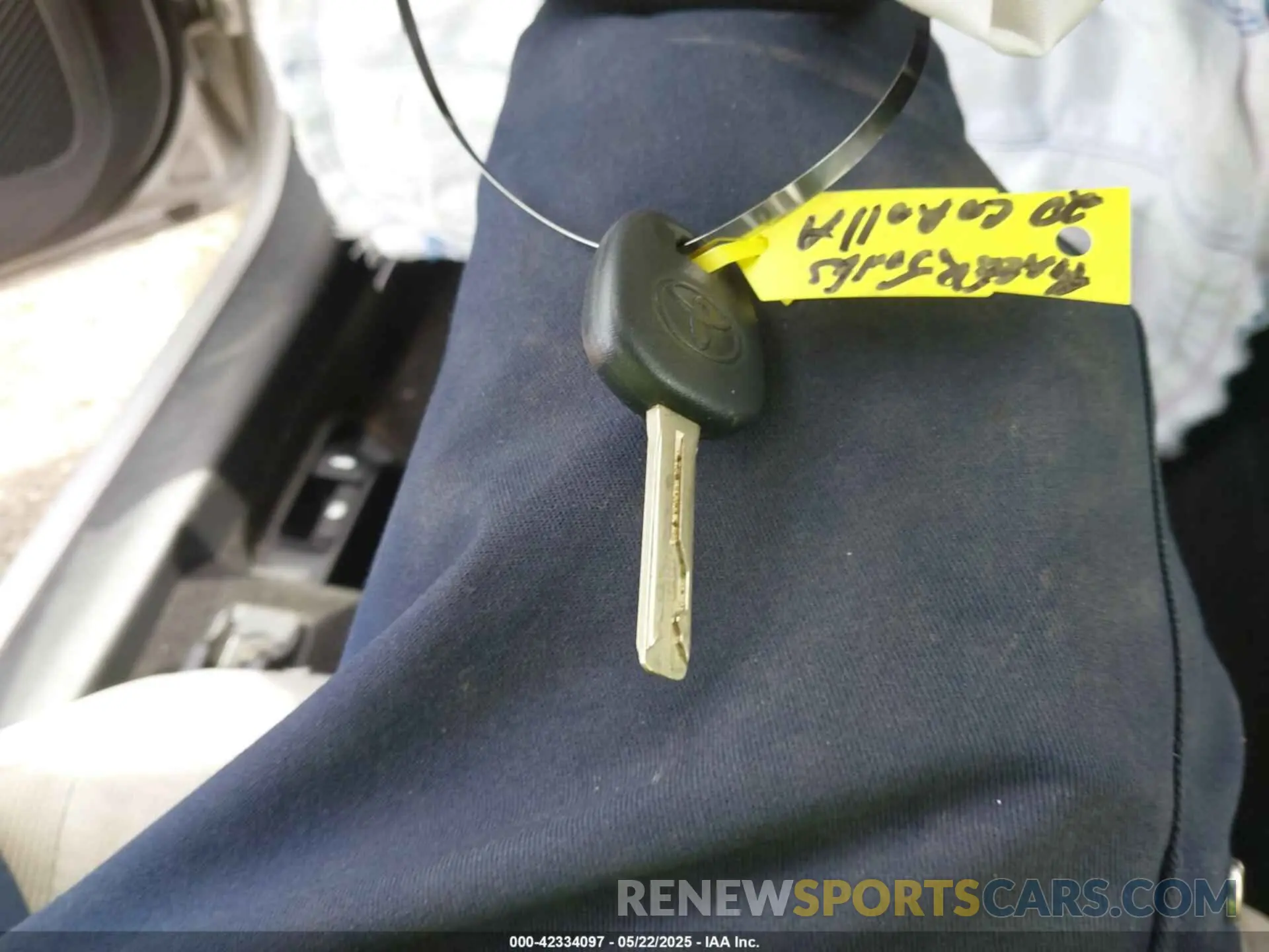 11 Photograph of a damaged car JTDEPRAE4LJ071751 TOYOTA COROLLA 2020