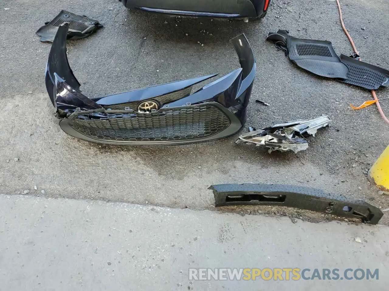 12 Photograph of a damaged car JTDEPRAE4LJ075878 TOYOTA COROLLA 2020