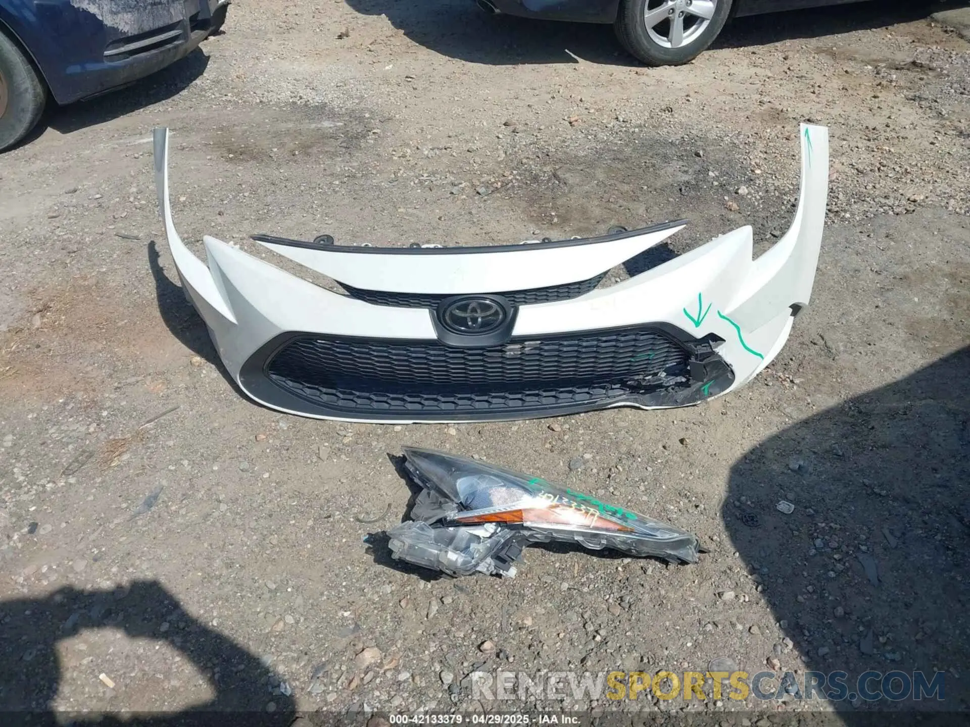 12 Photograph of a damaged car JTDEPRAE4LJ075914 TOYOTA COROLLA 2020