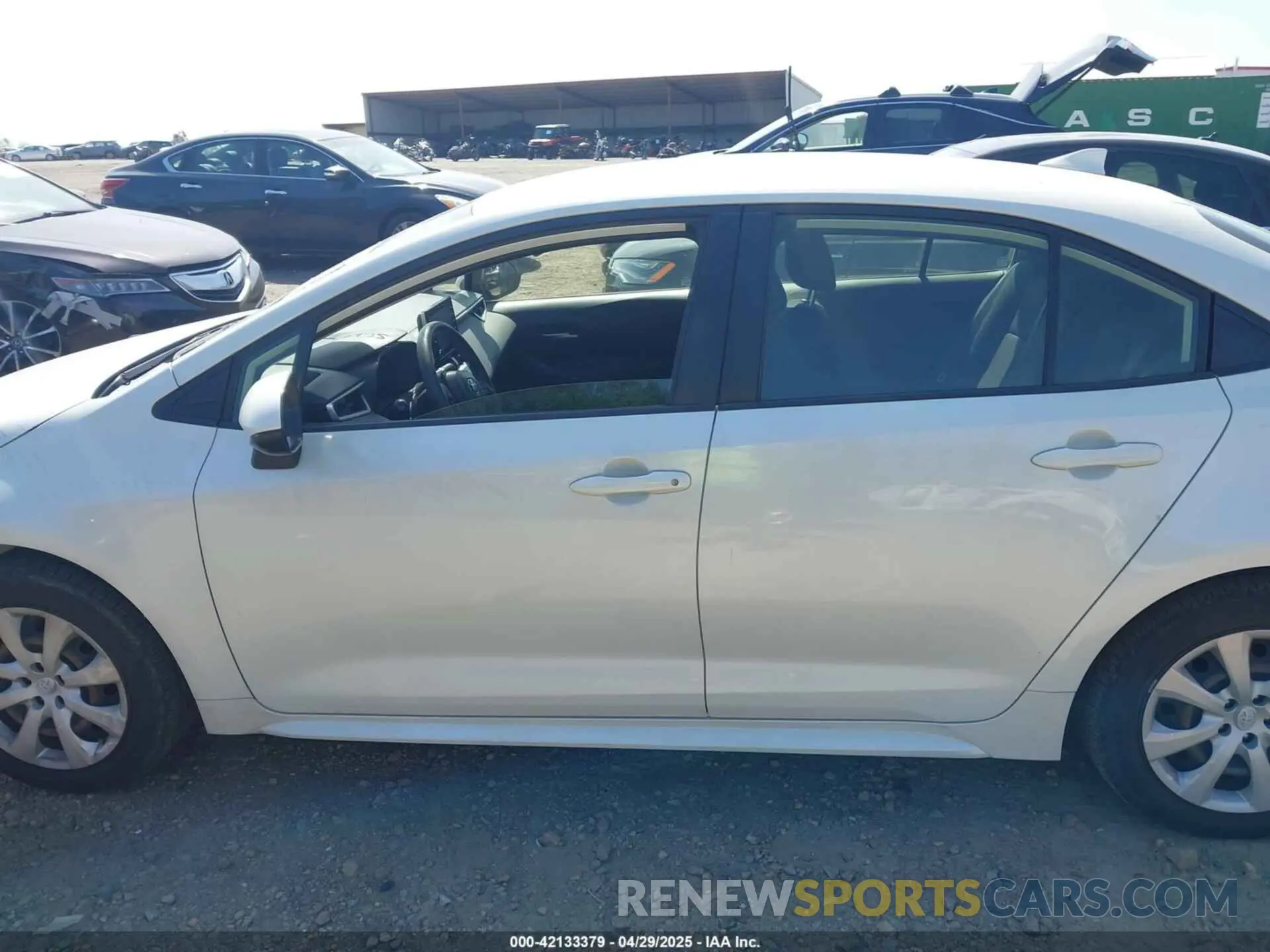 15 Photograph of a damaged car JTDEPRAE4LJ075914 TOYOTA COROLLA 2020