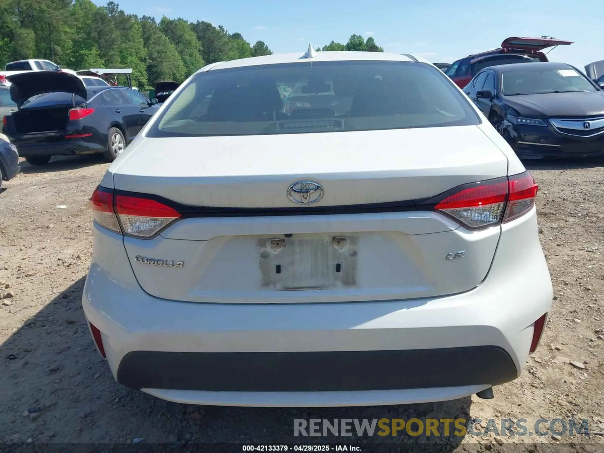 17 Photograph of a damaged car JTDEPRAE4LJ075914 TOYOTA COROLLA 2020