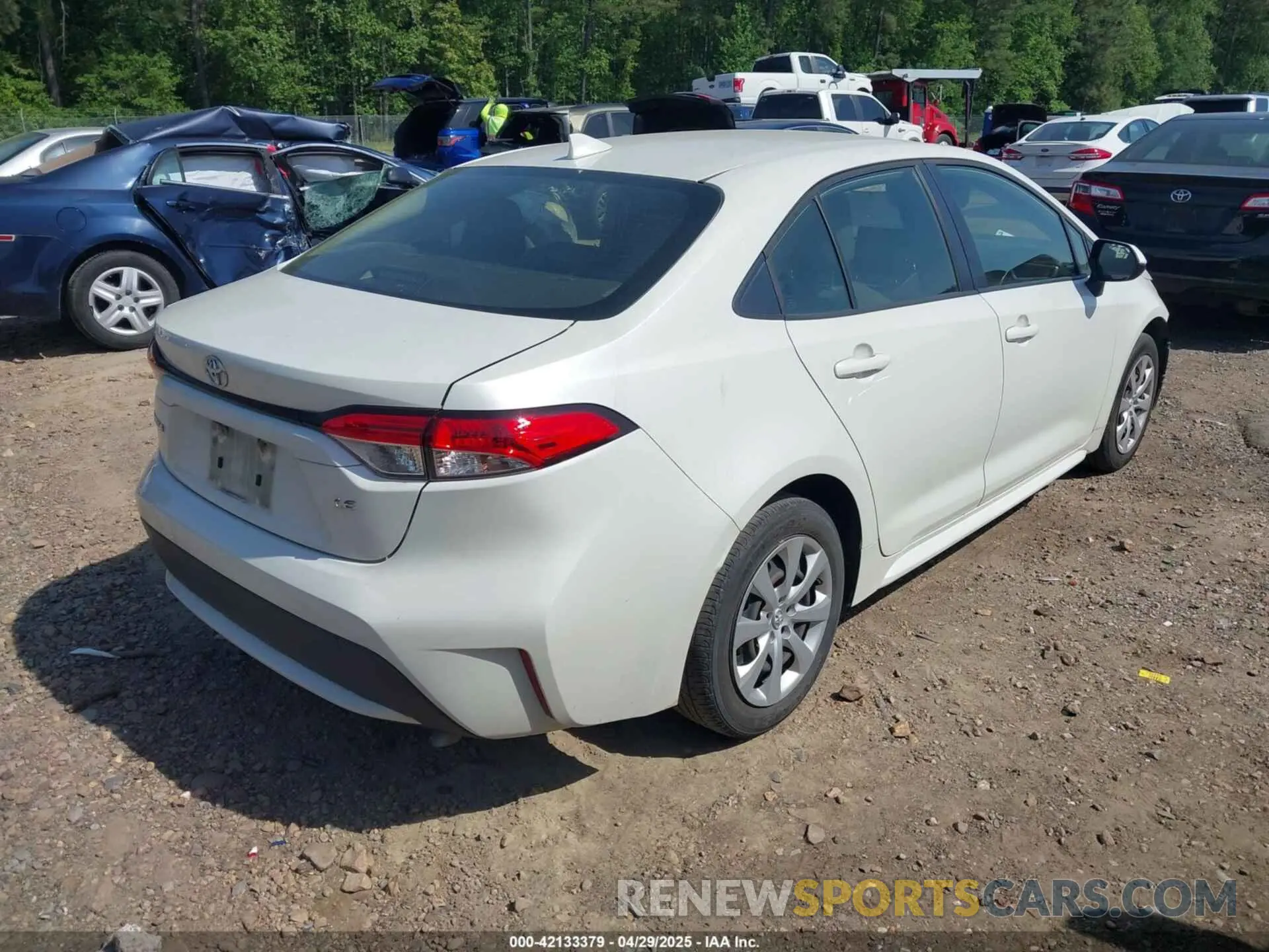 4 Photograph of a damaged car JTDEPRAE4LJ075914 TOYOTA COROLLA 2020