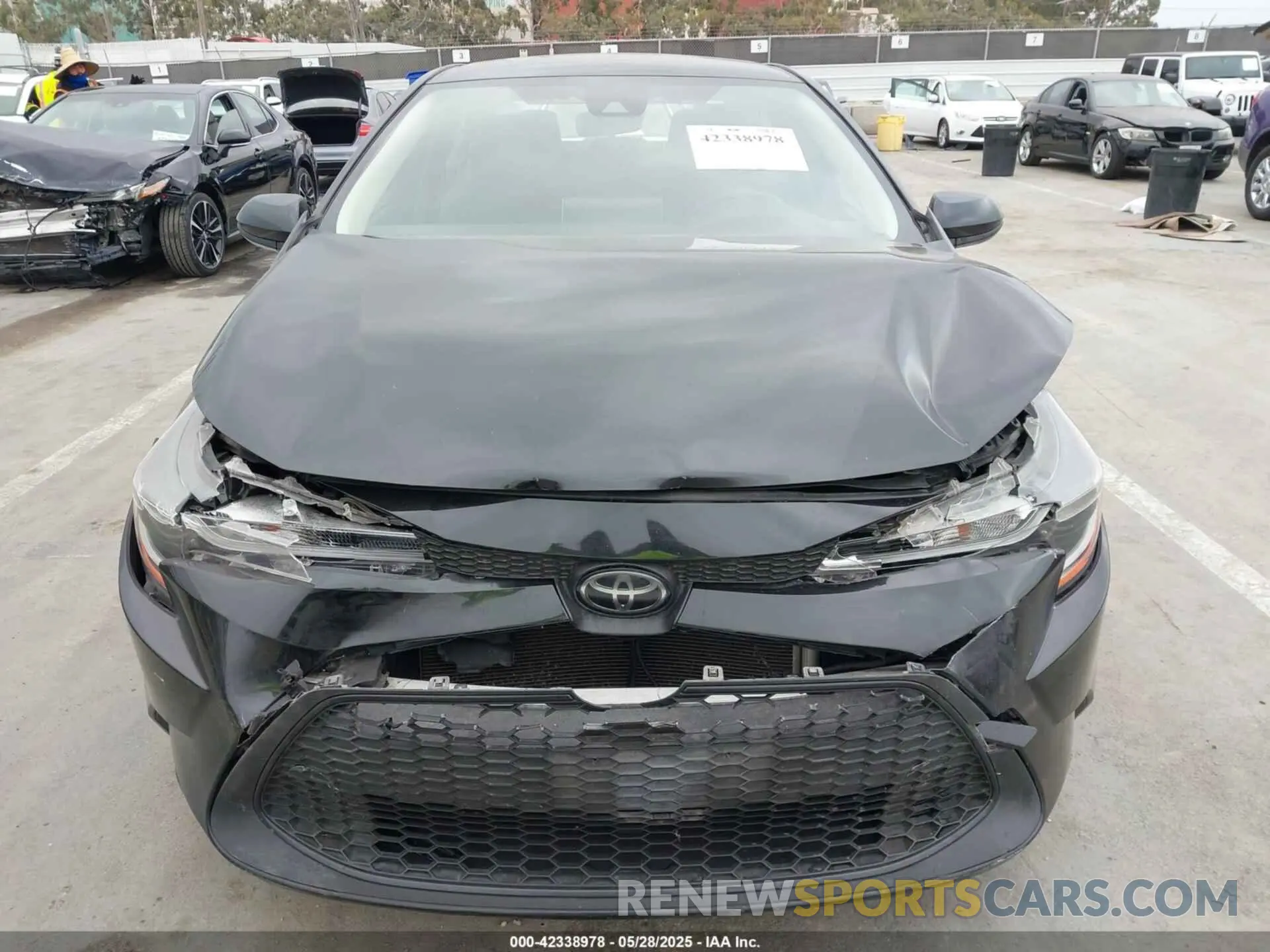 6 Photograph of a damaged car JTDEPRAE4LJ094866 TOYOTA COROLLA 2020