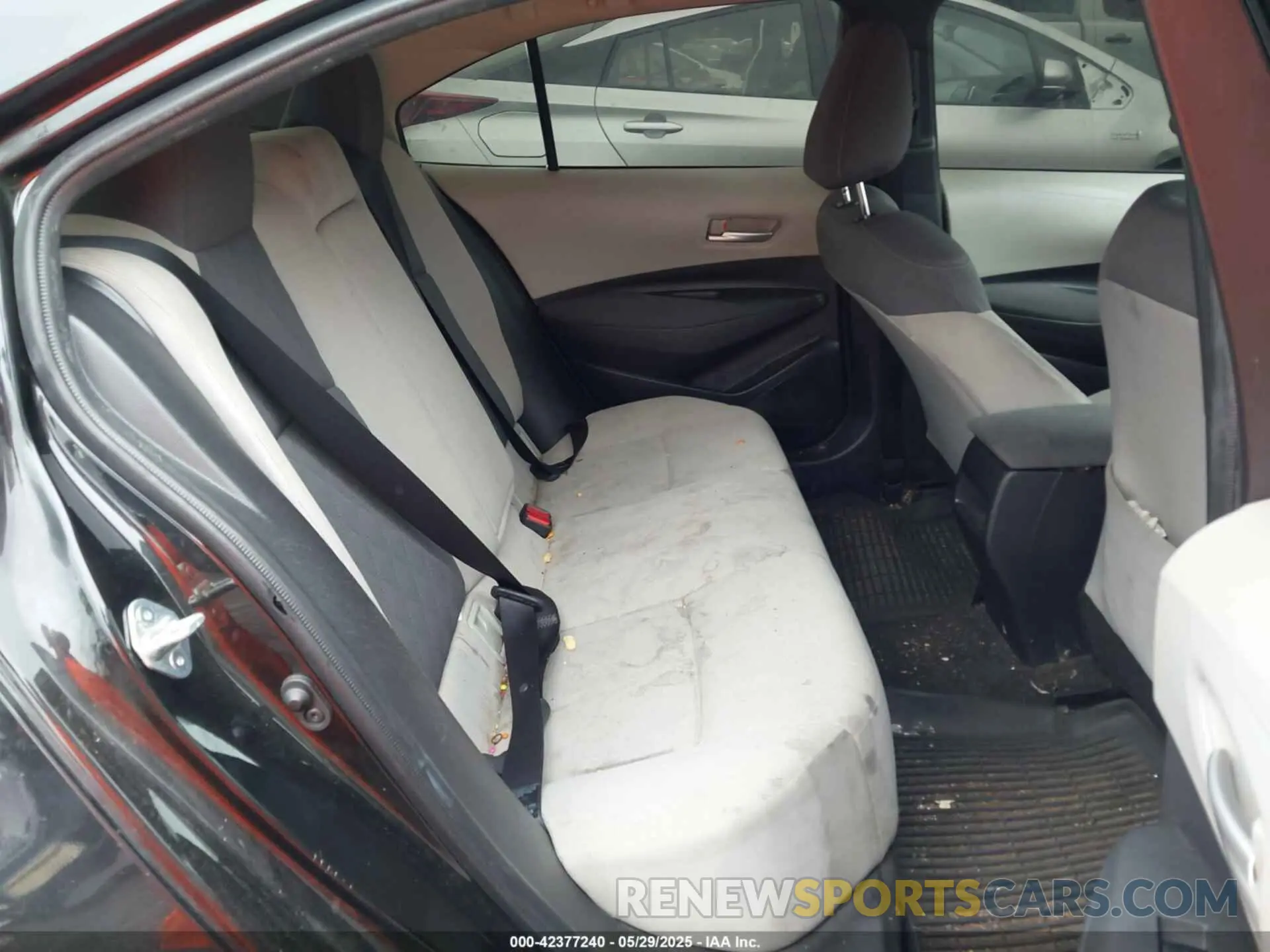 8 Photograph of a damaged car JTDEPRAE4LJ095127 TOYOTA COROLLA 2020
