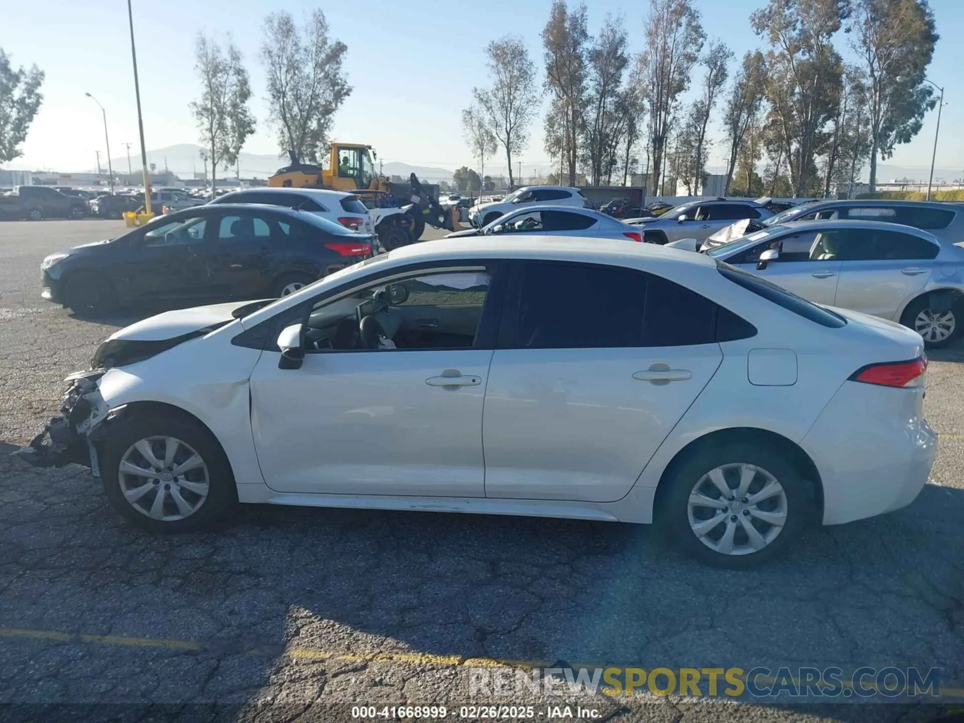 14 Photograph of a damaged car JTDEPRAE4LJ100696 TOYOTA COROLLA 2020