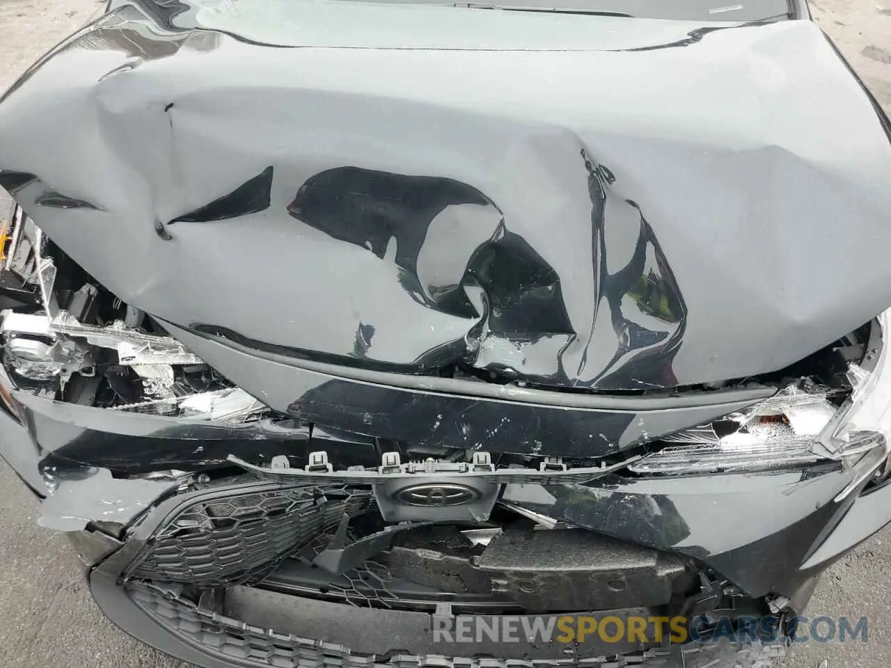11 Photograph of a damaged car JTDEPRAE4LJ115828 TOYOTA COROLLA 2020