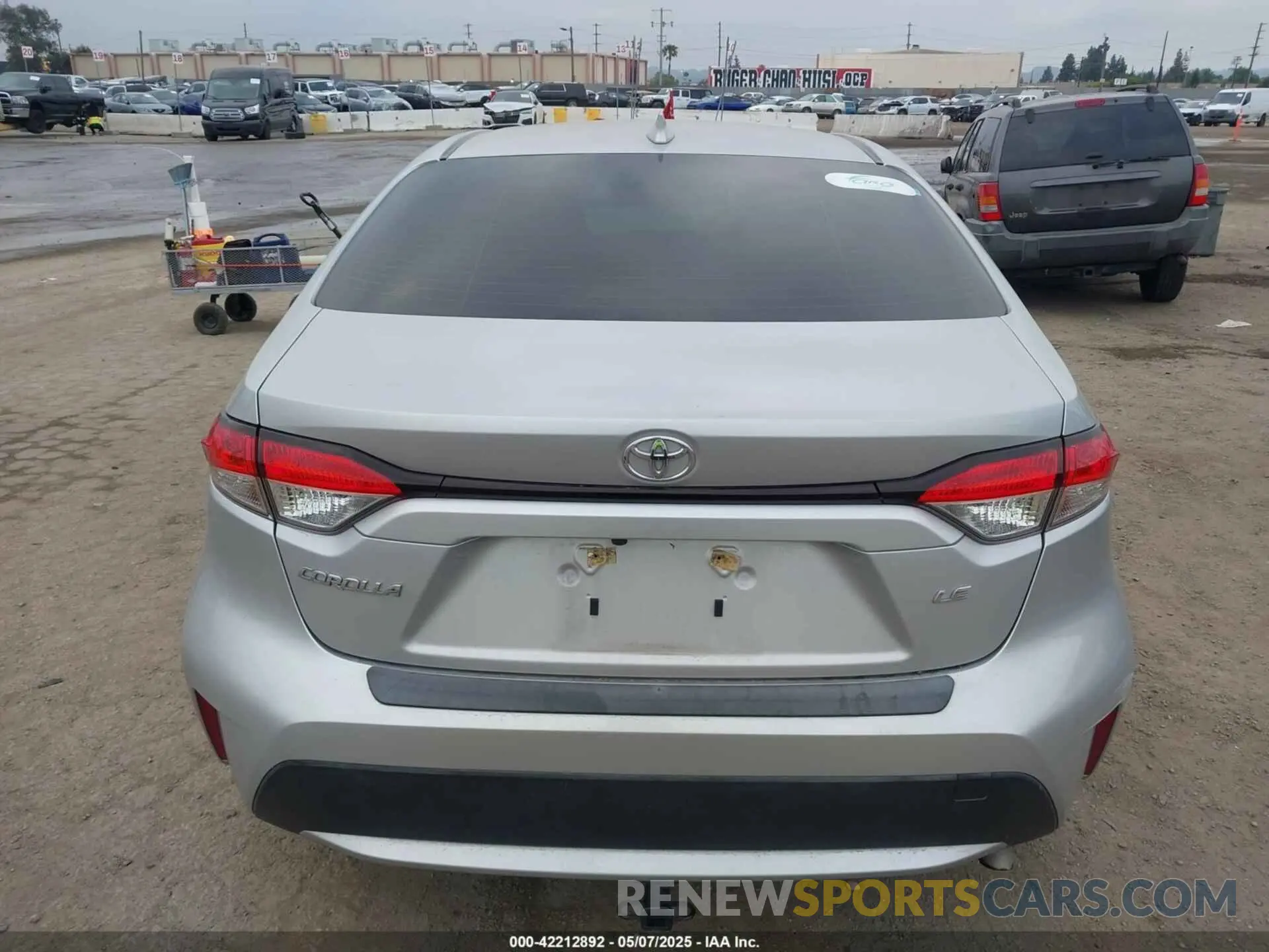 16 Photograph of a damaged car JTDEPRAE5LJ006777 TOYOTA COROLLA 2020