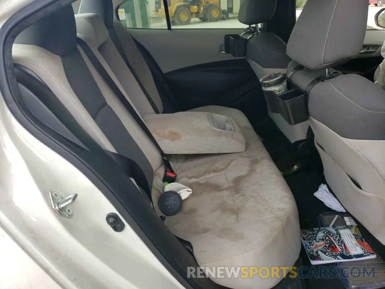 10 Photograph of a damaged car JTDEPRAE5LJ007279 TOYOTA COROLLA 2020