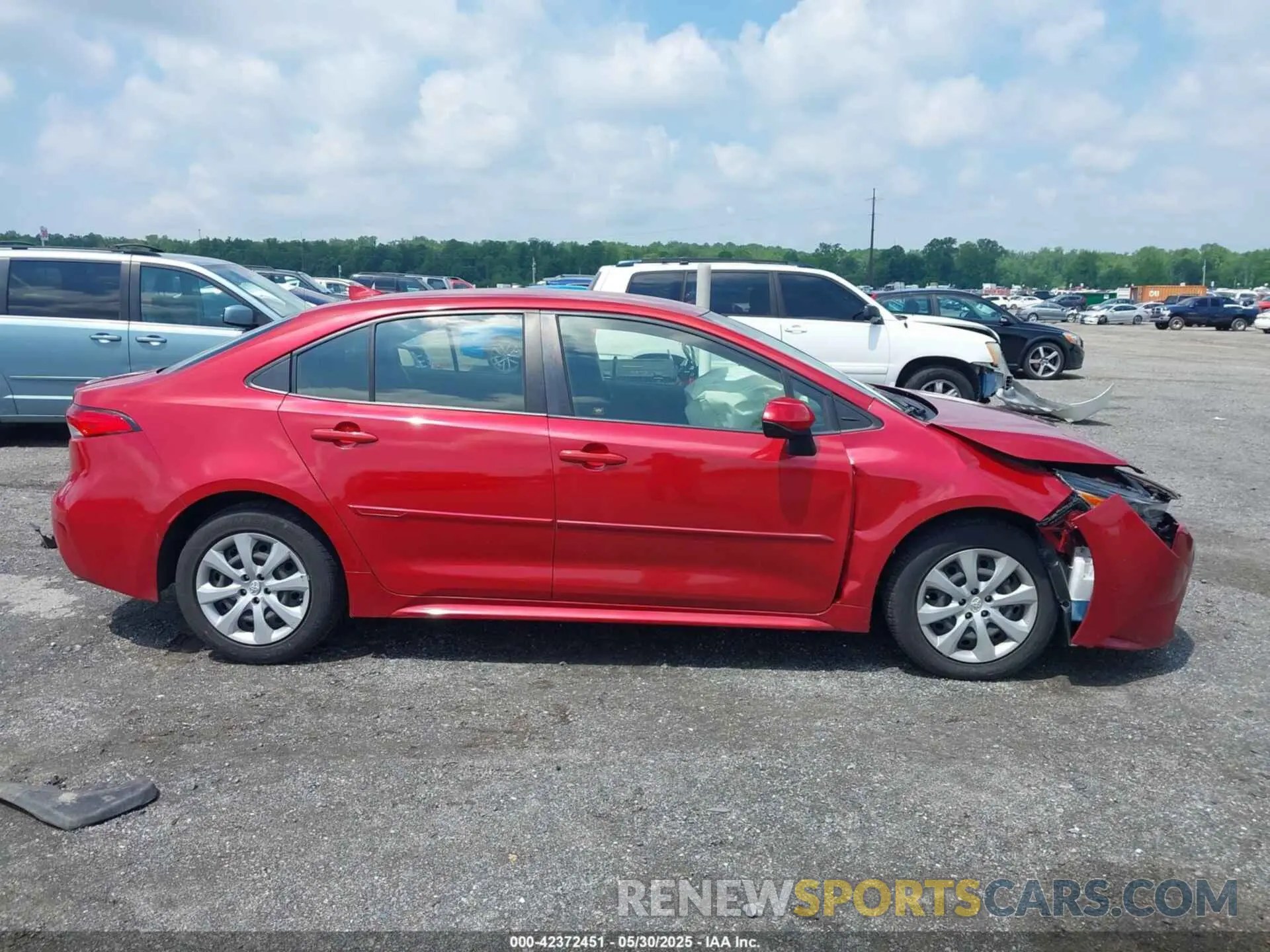 13 Photograph of a damaged car JTDEPRAE5LJ011820 TOYOTA COROLLA 2020