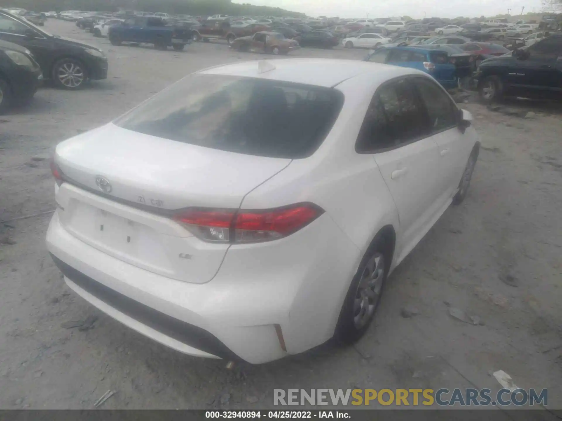 4 Photograph of a damaged car JTDEPRAE5LJ018301 TOYOTA COROLLA 2020