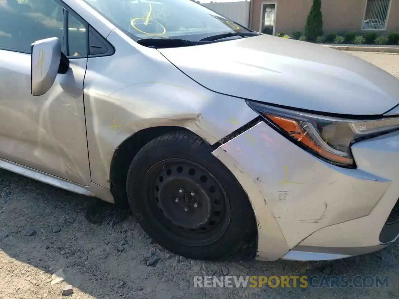 9 Photograph of a damaged car JTDEPRAE5LJ021828 TOYOTA COROLLA 2020