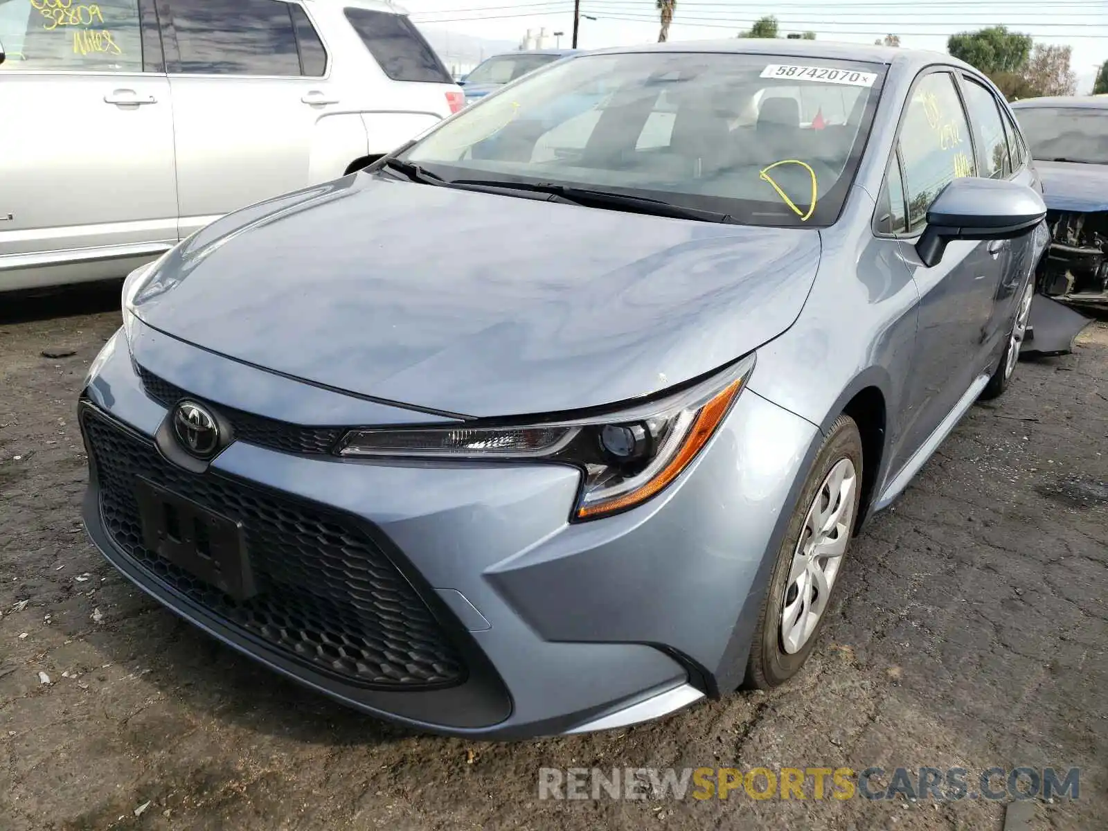 2 Photograph of a damaged car JTDEPRAE5LJ028066 TOYOTA COROLLA 2020