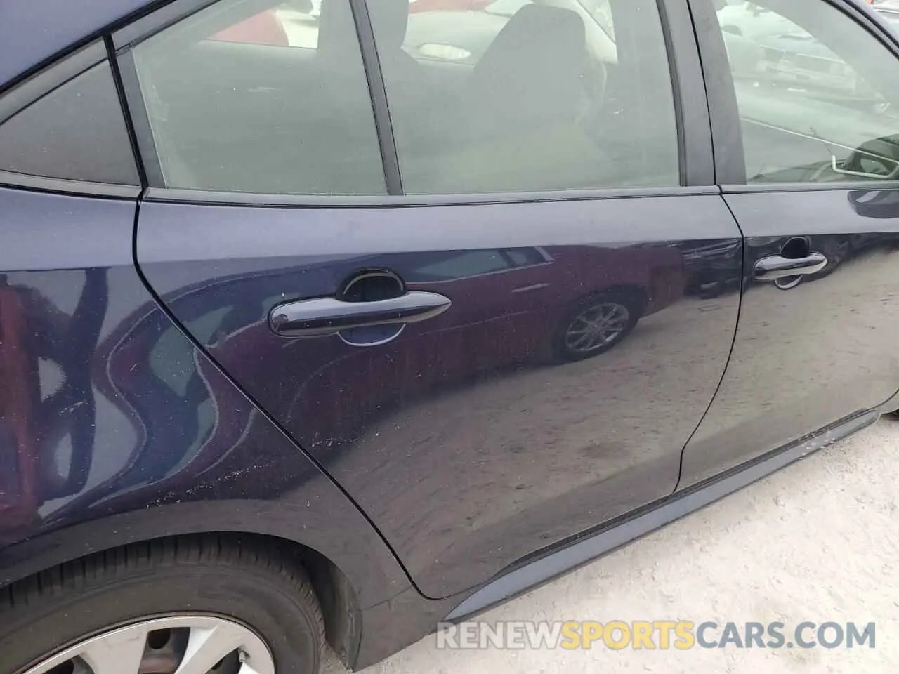 10 Photograph of a damaged car JTDEPRAE5LJ041089 TOYOTA COROLLA 2020