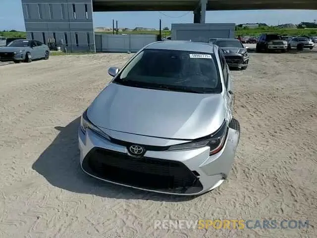 13 Photograph of a damaged car JTDEPRAE5LJ047720 TOYOTA COROLLA 2020