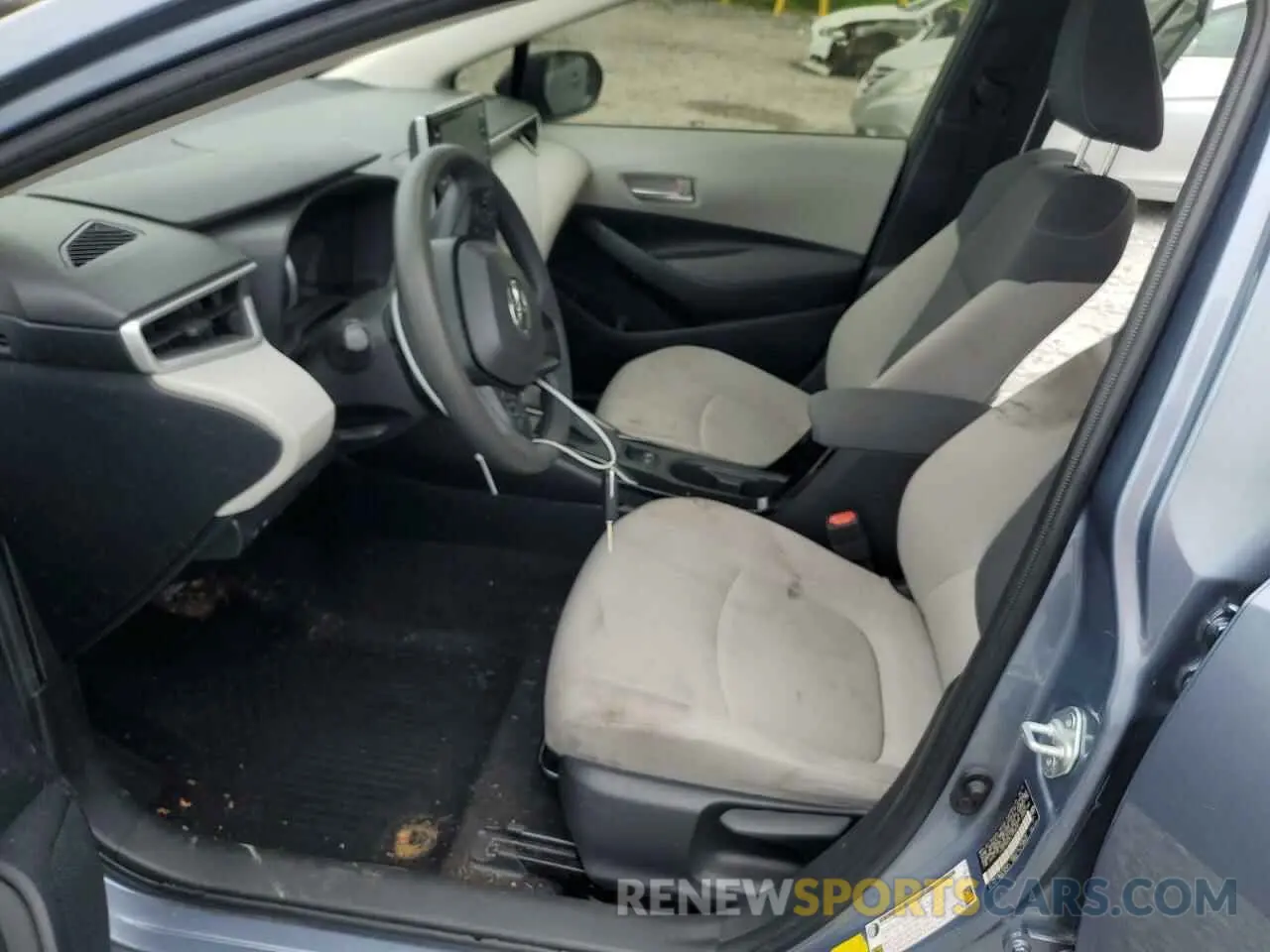 7 Photograph of a damaged car JTDEPRAE5LJ048530 TOYOTA COROLLA 2020