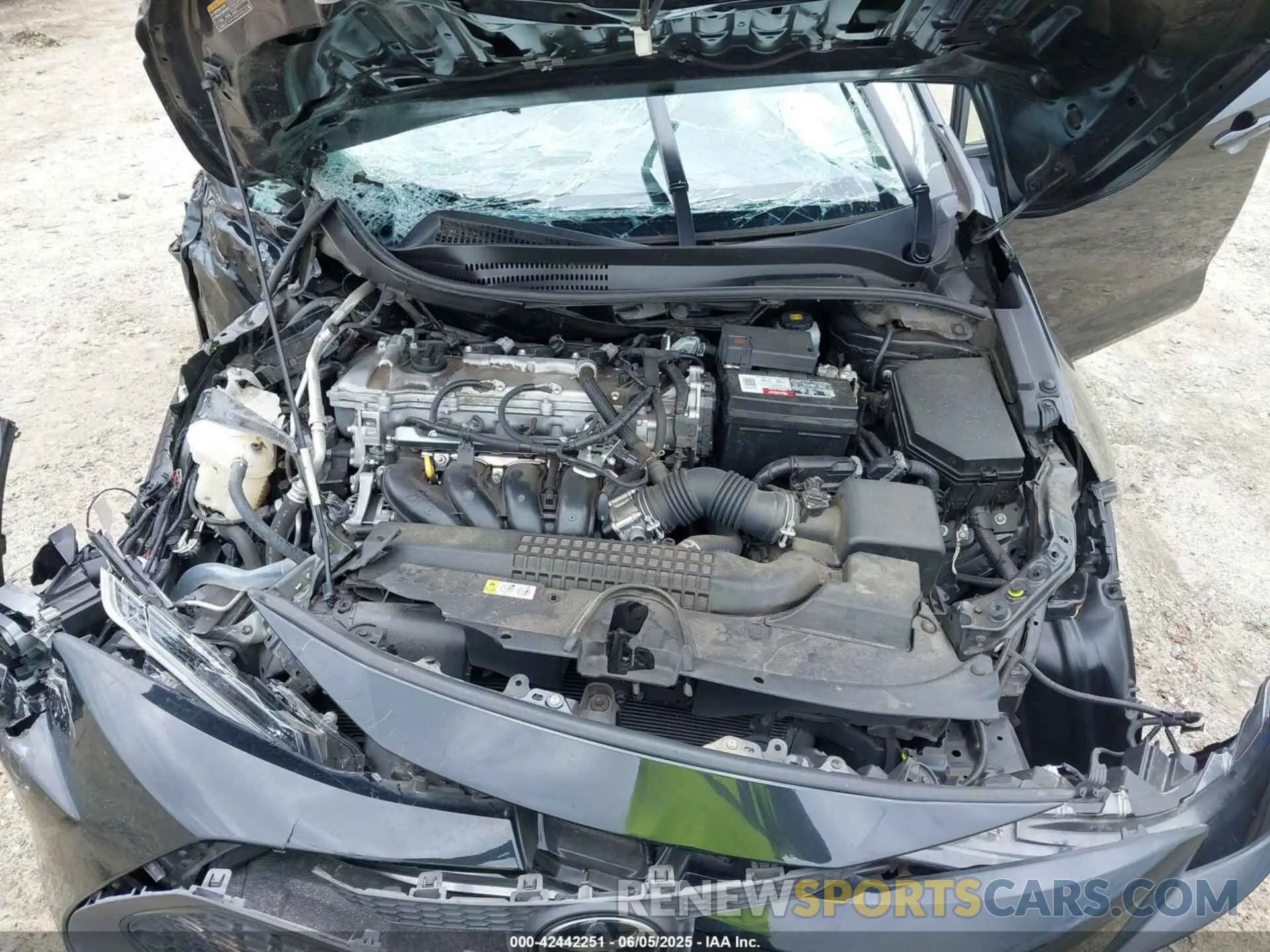 10 Photograph of a damaged car JTDEPRAE5LJ059267 TOYOTA COROLLA 2020