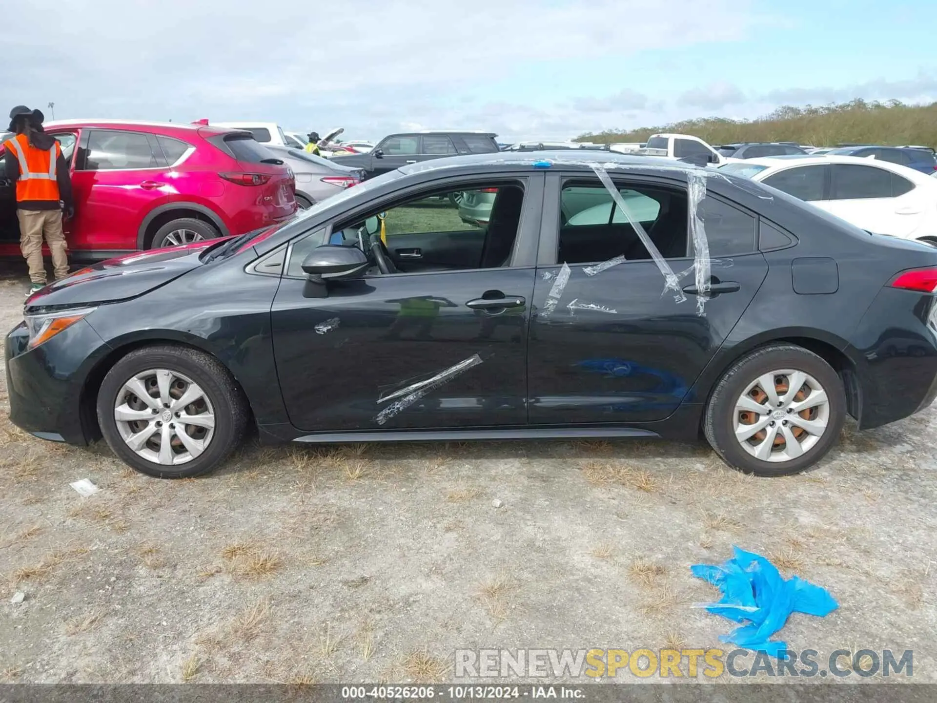 14 Photograph of a damaged car JTDEPRAE5LJ061035 TOYOTA COROLLA 2020