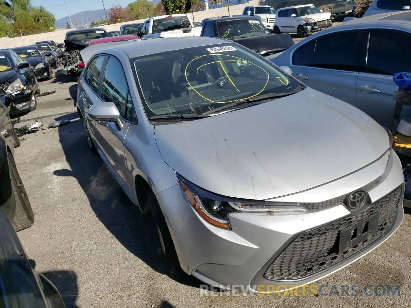 1 Photograph of a damaged car JTDEPRAE5LJ065599 TOYOTA COROLLA 2020