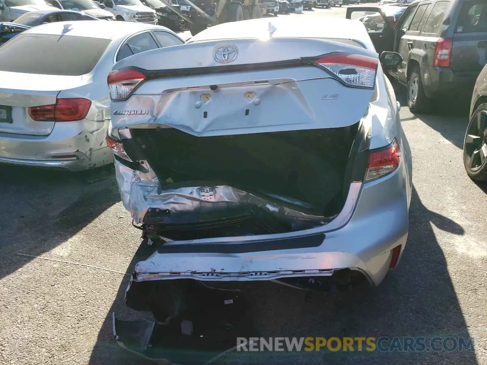 9 Photograph of a damaged car JTDEPRAE5LJ065599 TOYOTA COROLLA 2020