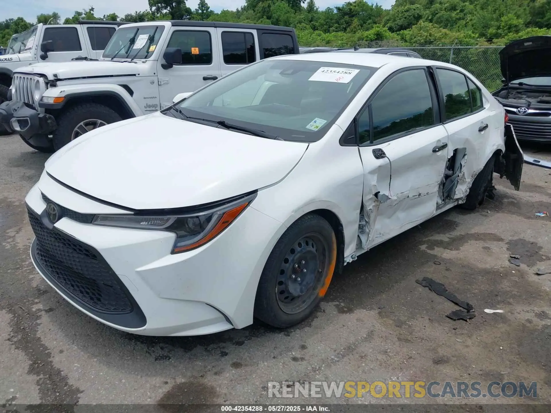 2 Photograph of a damaged car JTDEPRAE5LJ068132 TOYOTA COROLLA 2020