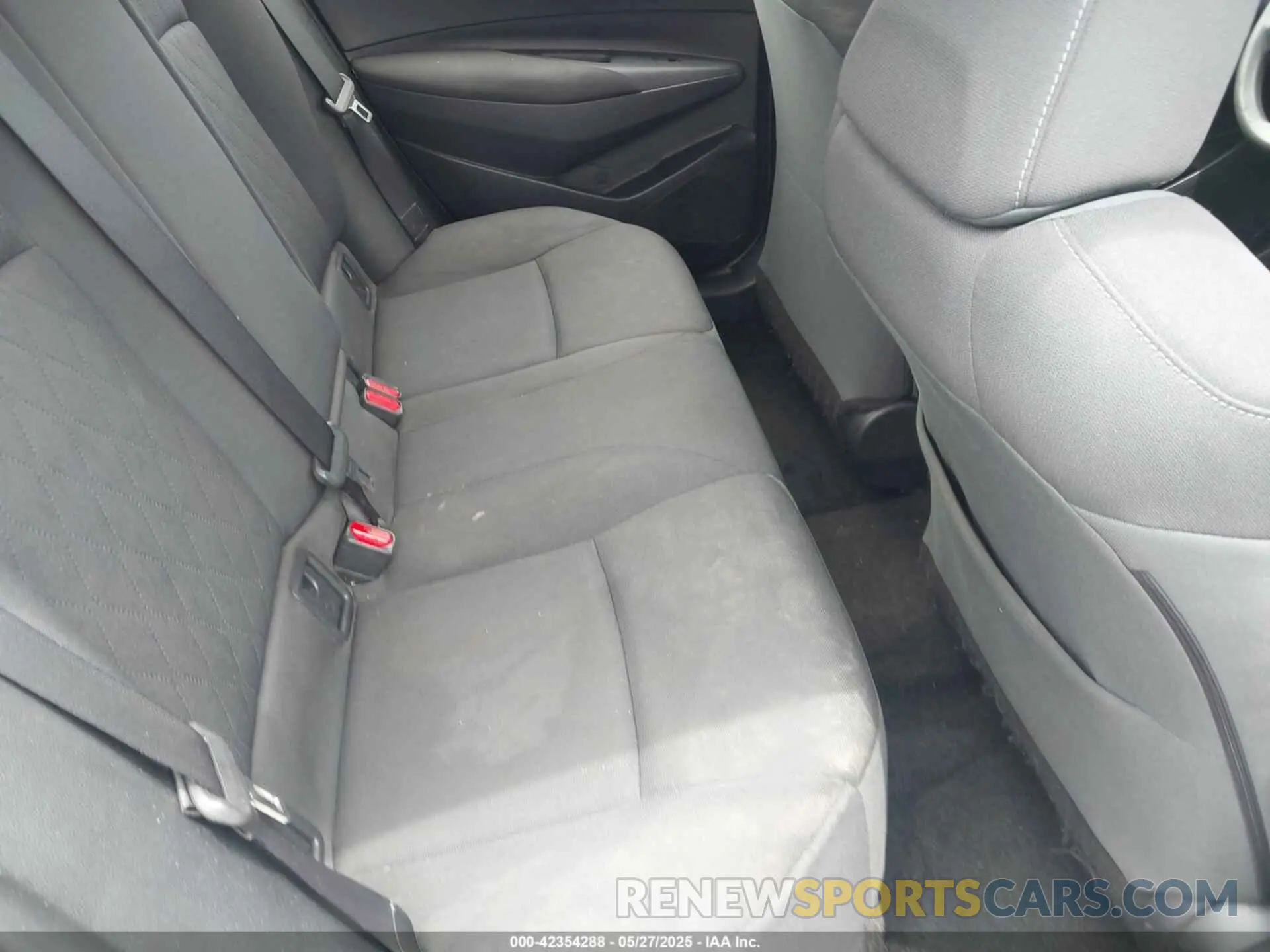 8 Photograph of a damaged car JTDEPRAE5LJ068132 TOYOTA COROLLA 2020