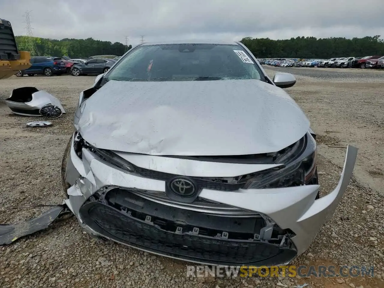 5 Photograph of a damaged car JTDEPRAE5LJ073959 TOYOTA COROLLA 2020