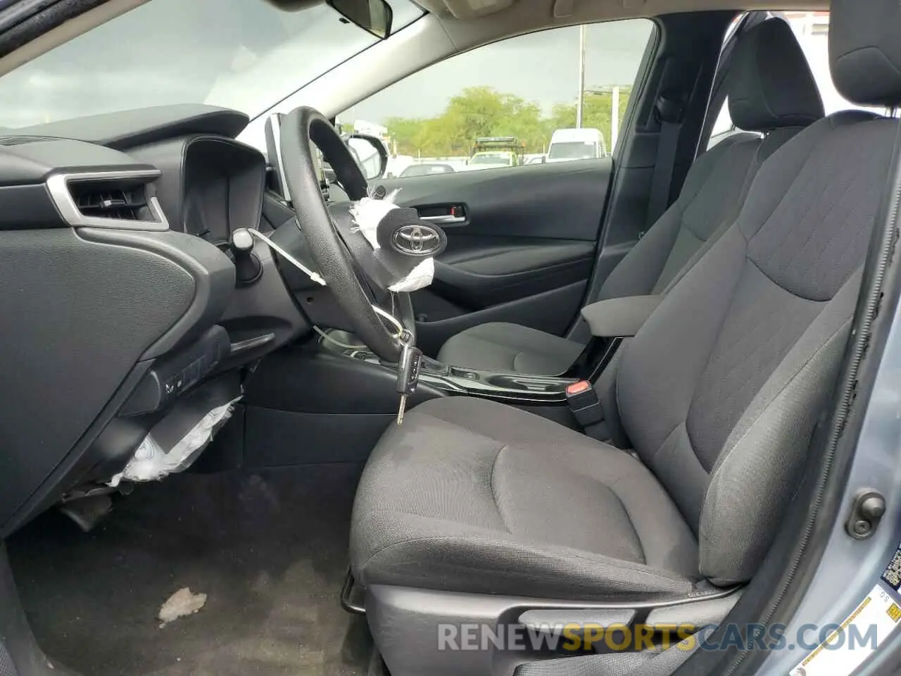 7 Photograph of a damaged car JTDEPRAE5LJ078143 TOYOTA COROLLA 2020