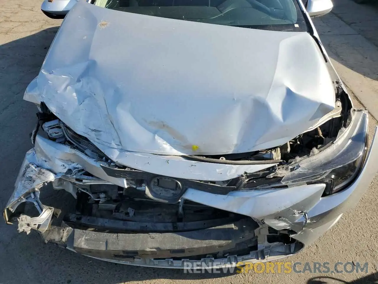 11 Photograph of a damaged car JTDEPRAE5LJ079213 TOYOTA COROLLA 2020