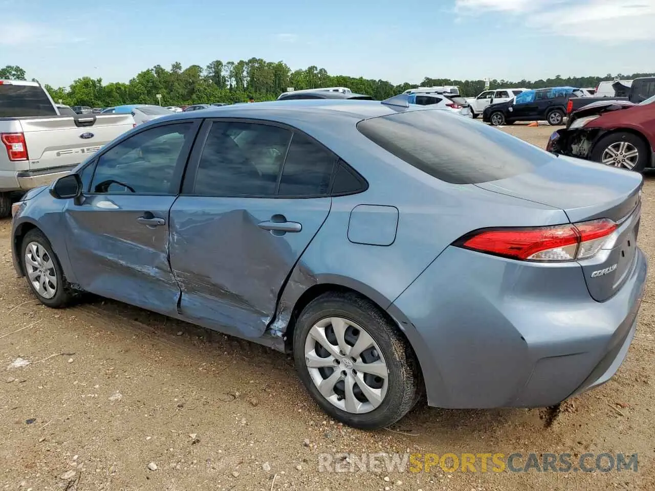 2 Photograph of a damaged car JTDEPRAE5LJ086078 TOYOTA COROLLA 2020