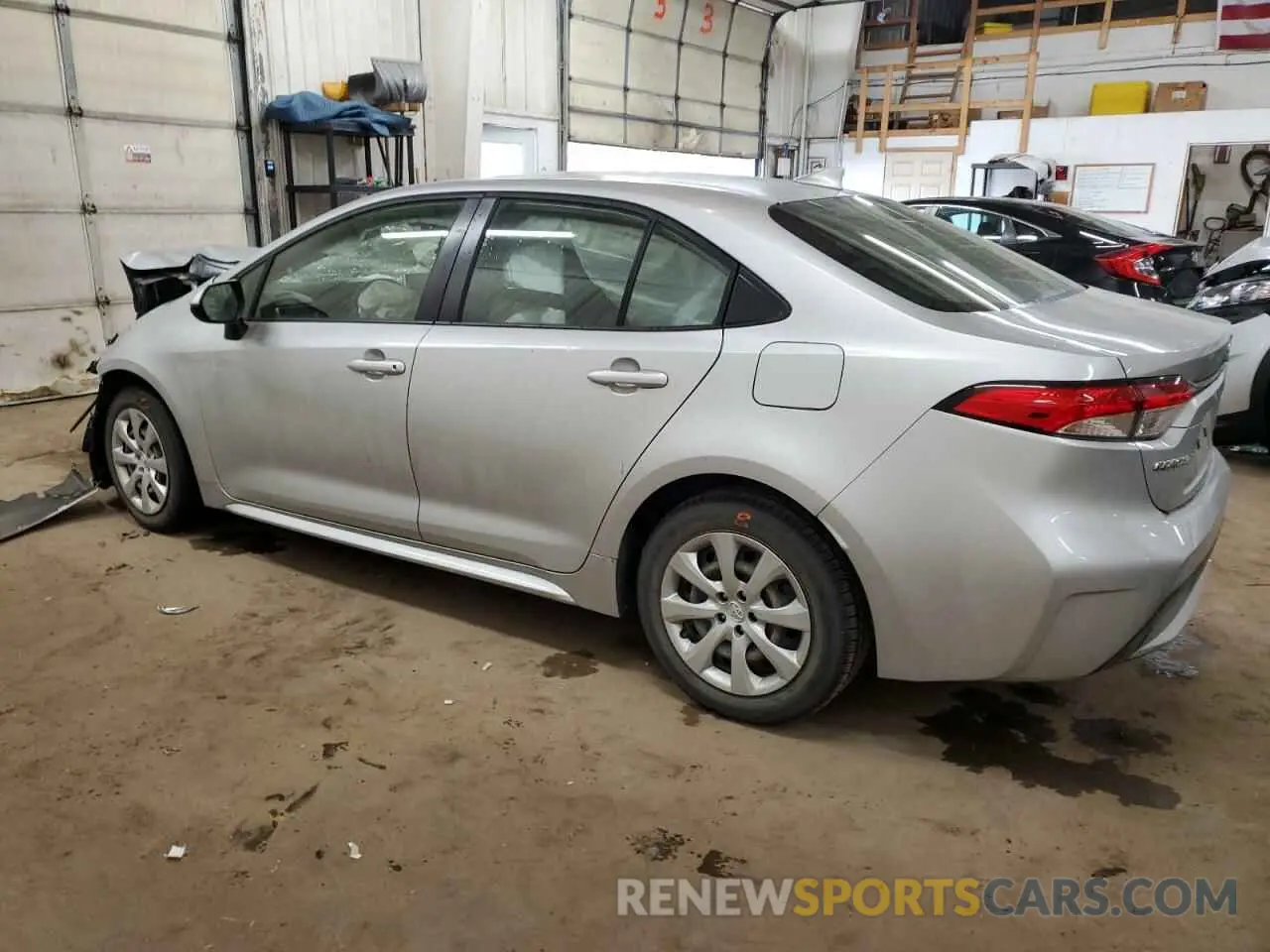 2 Photograph of a damaged car JTDEPRAE5LJ087568 TOYOTA COROLLA 2020